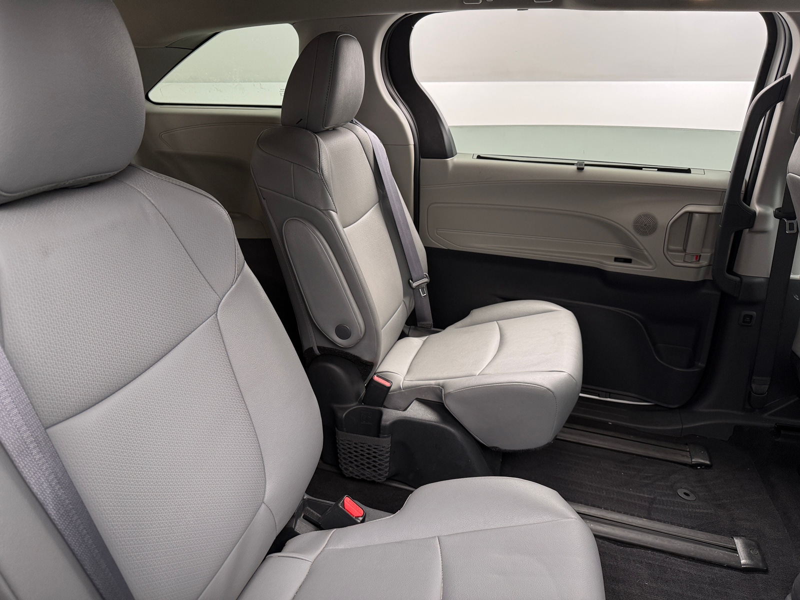 Thumbnail: 2023 Toyota Sienna - 5