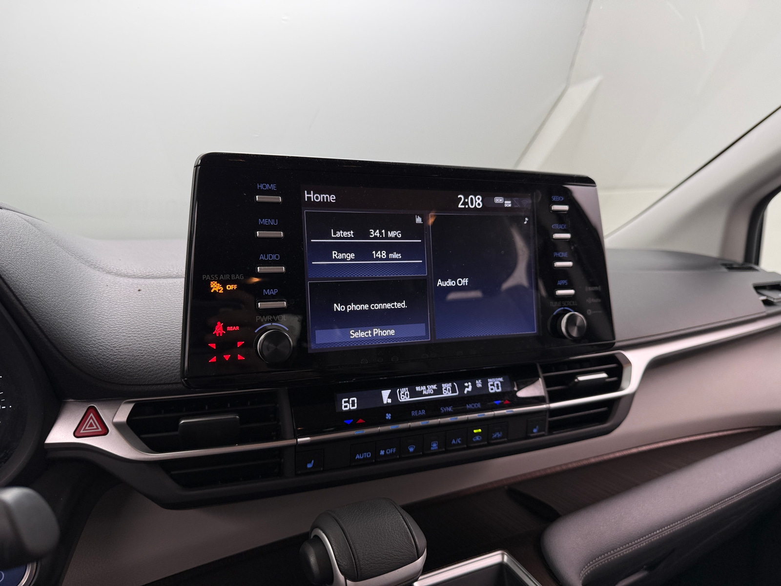 Thumbnail: 2023 Toyota Sienna - 3