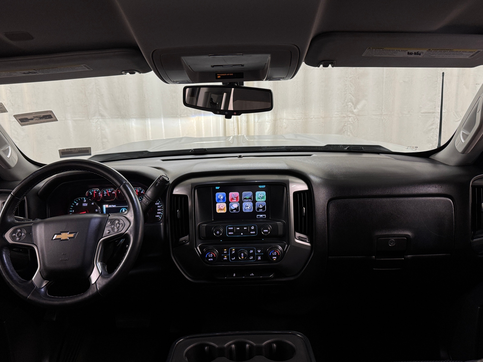 Thumbnail: 2017 Chevrolet Silverado 1500 - 3