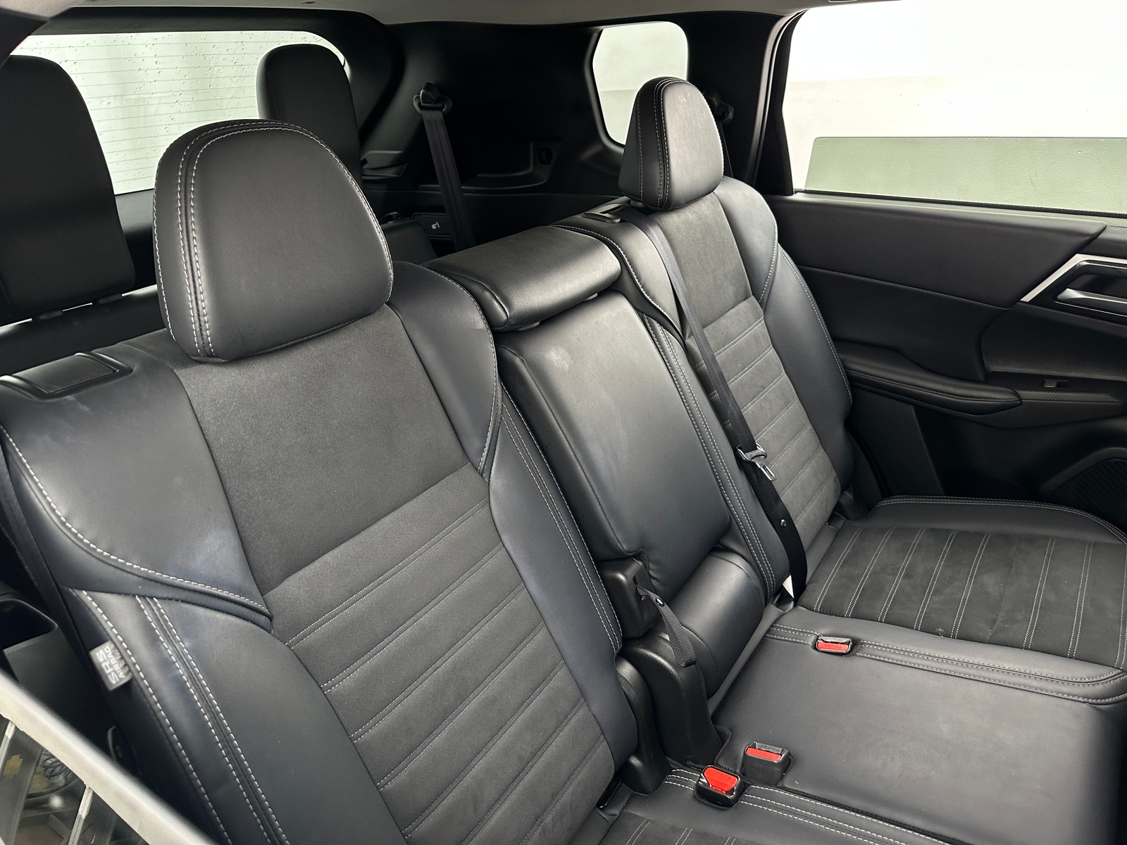 Thumbnail: 2024 Mitsubishi Outlander - 5