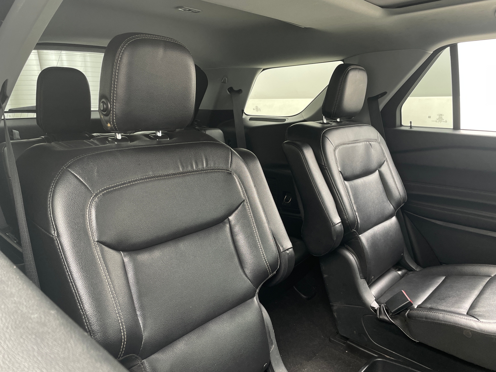 Thumbnail: 2020 Ford Explorer - 6