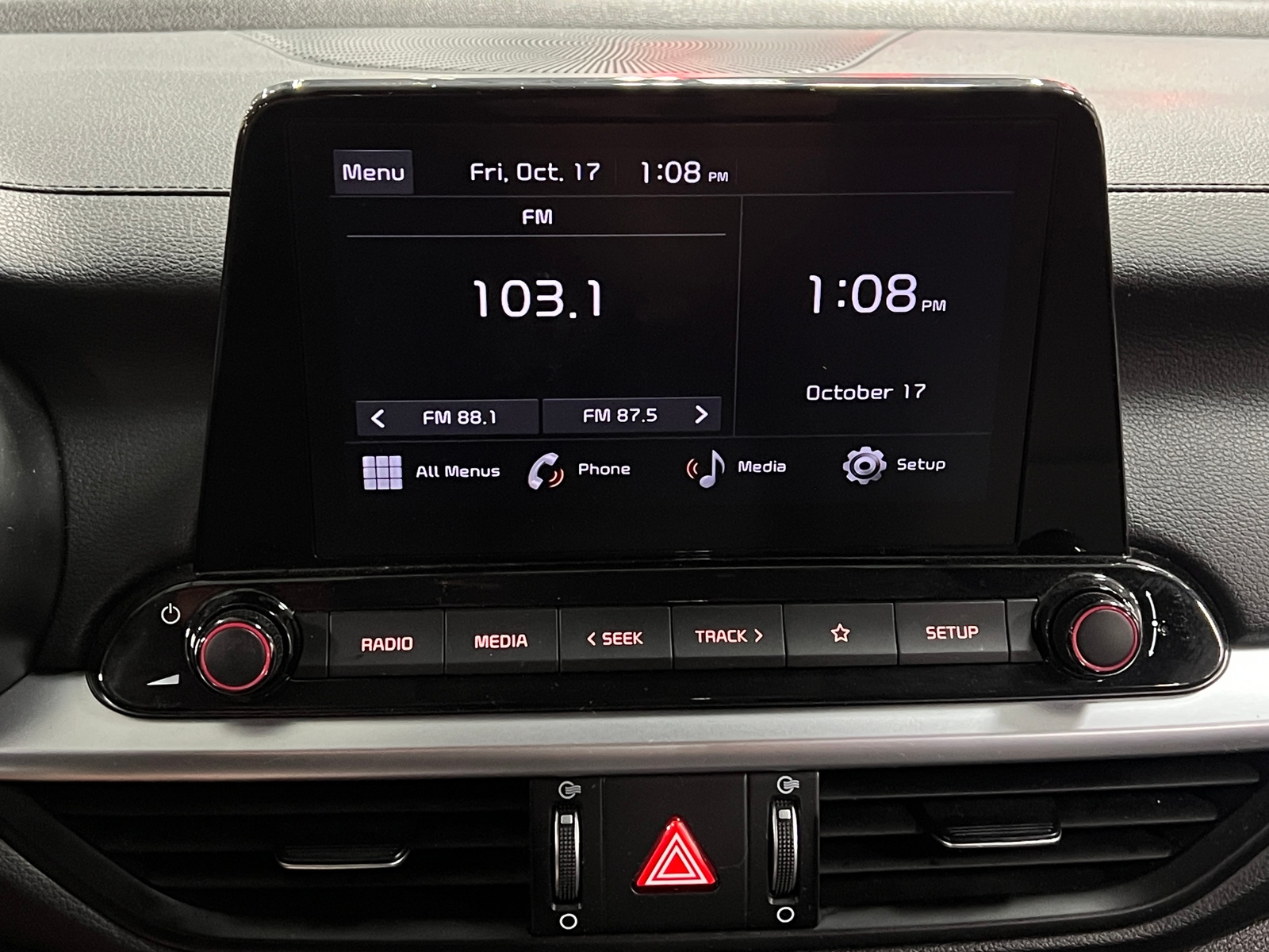 Thumbnail: 2023 Kia Forte - 4