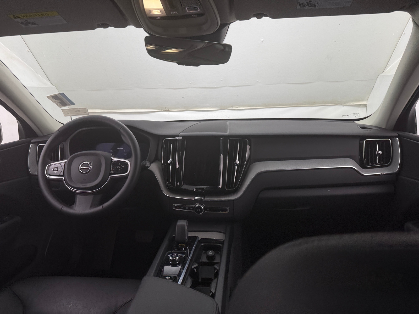 Thumbnail: 2025 Volvo XC60 - 2