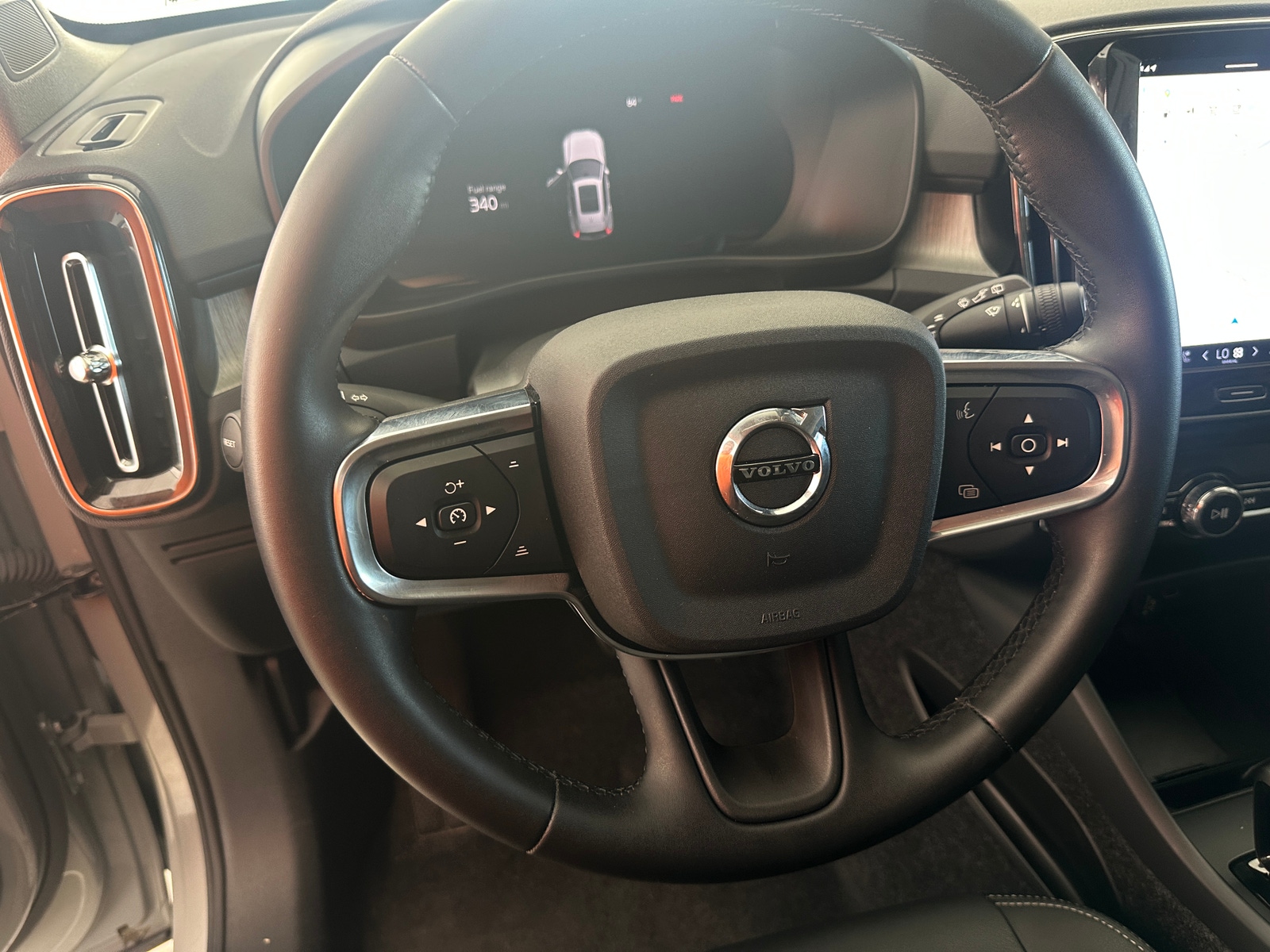 Thumbnail: 2025 Volvo XC40 - 5