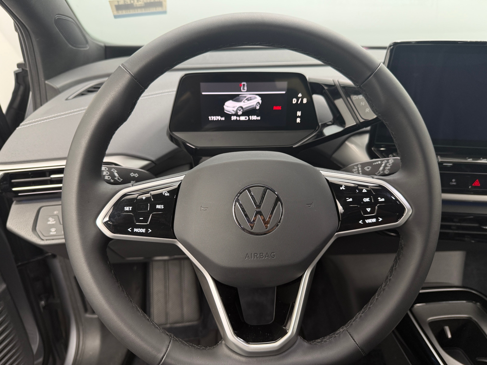 Thumbnail: 2023 Volkswagen ID.4 - 4