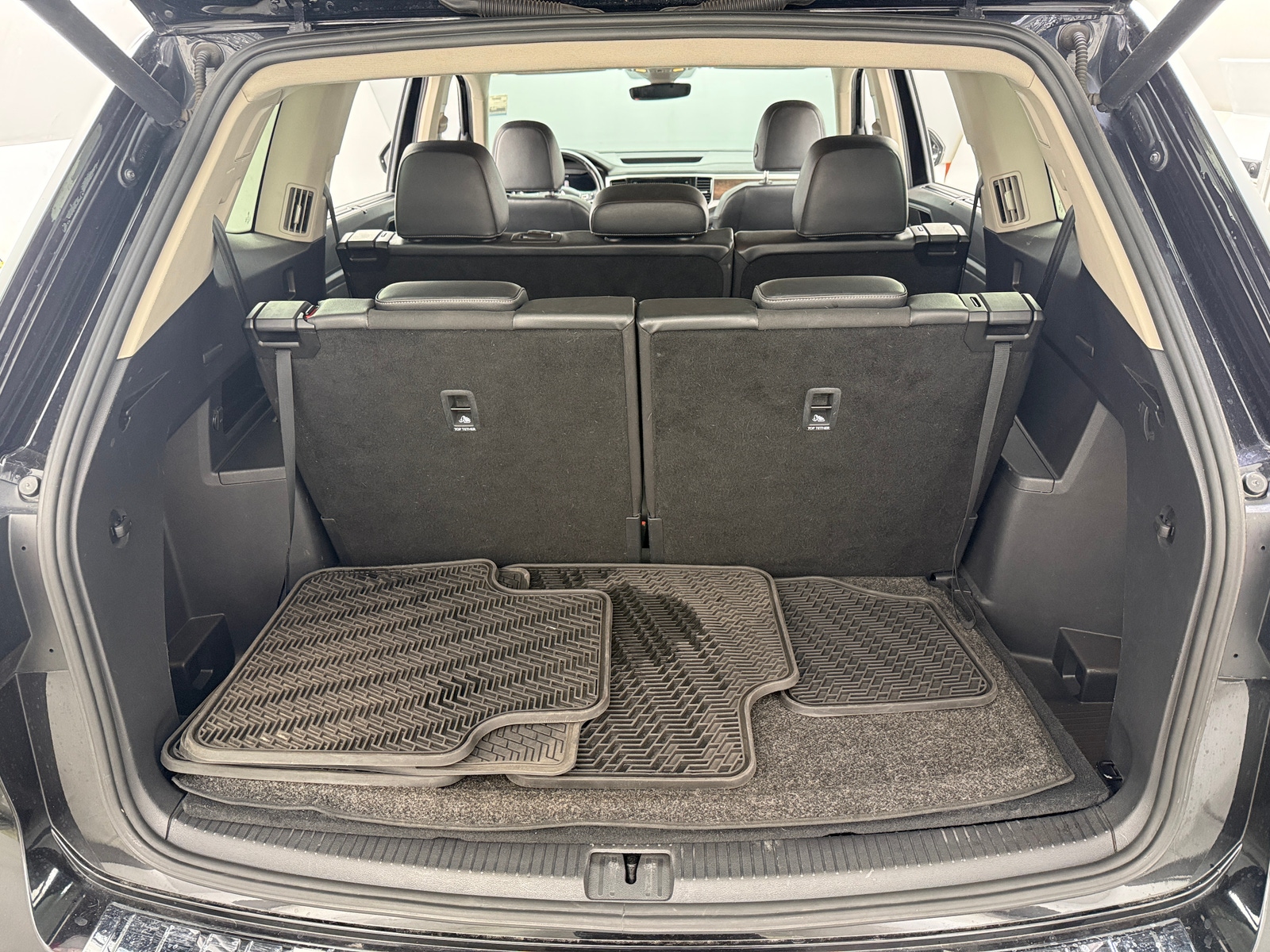 Thumbnail: 2018 Volkswagen Atlas - 6