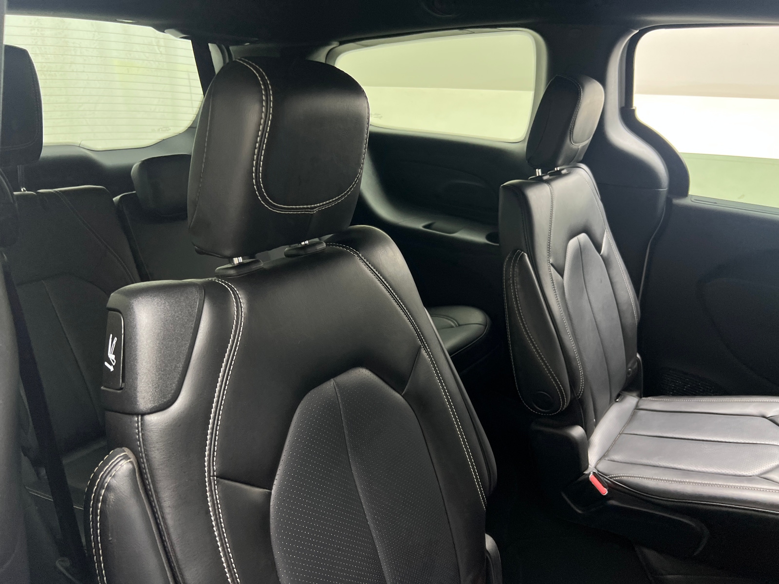 Thumbnail: 2023 Chrysler Pacifica - 5