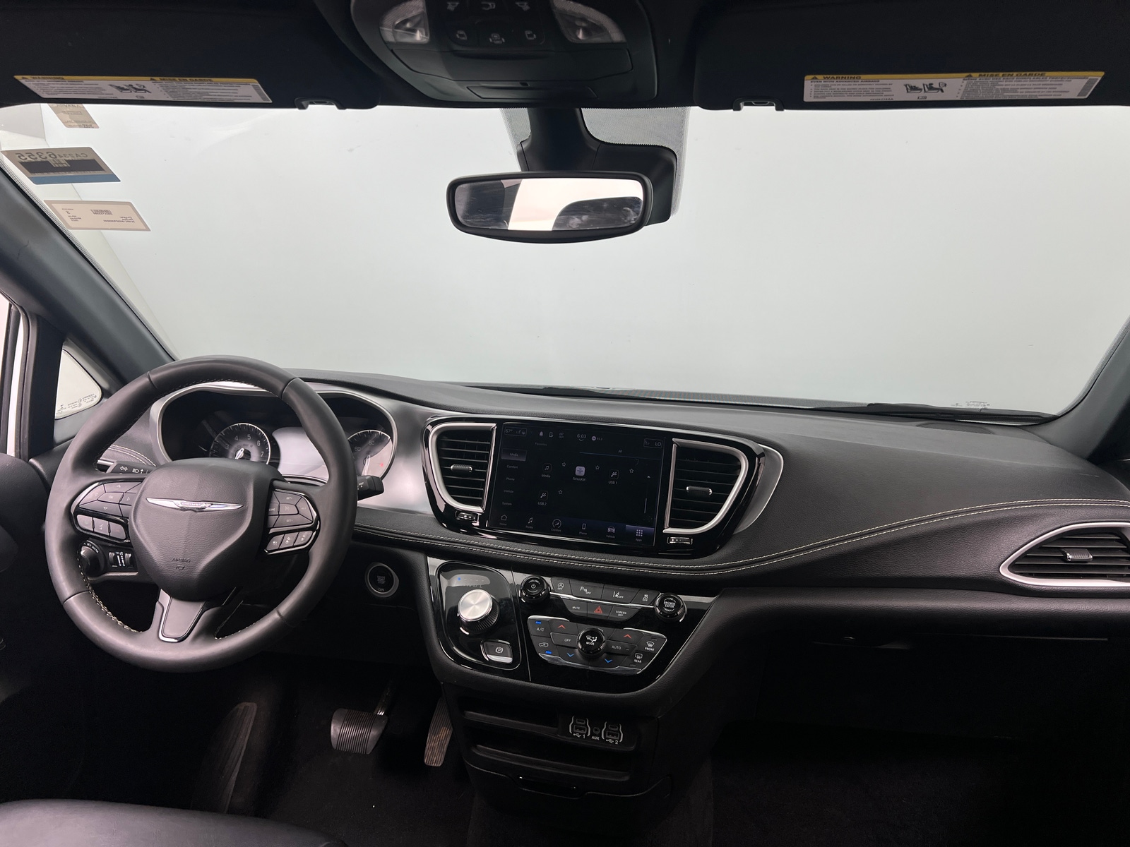 Thumbnail: 2023 Chrysler Pacifica - 2