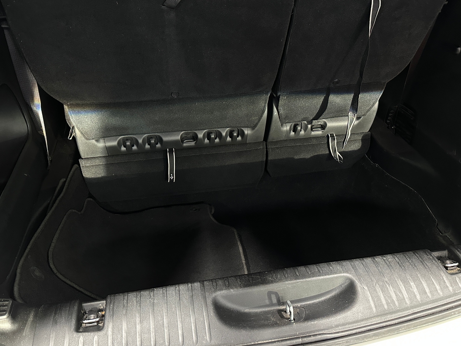 Thumbnail: 2023 Chrysler Pacifica - 6