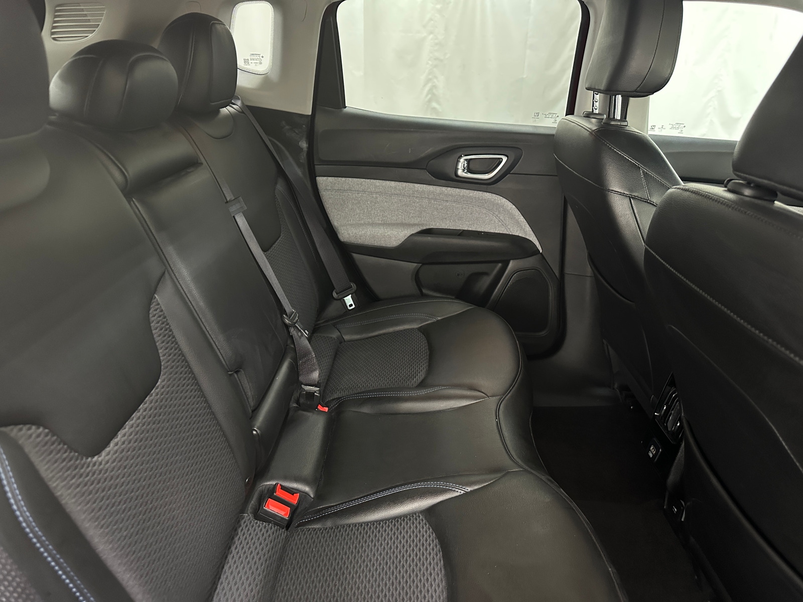 Thumbnail: 2022 Jeep Compass - 6
