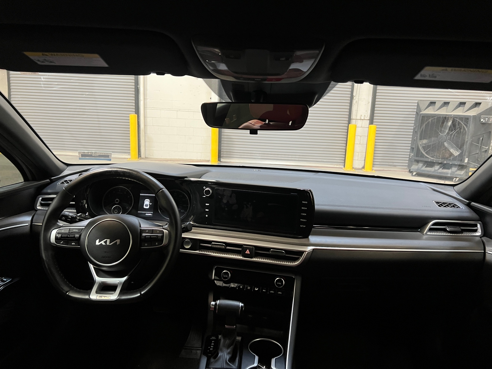 Thumbnail: 2023 Kia K5 - 3