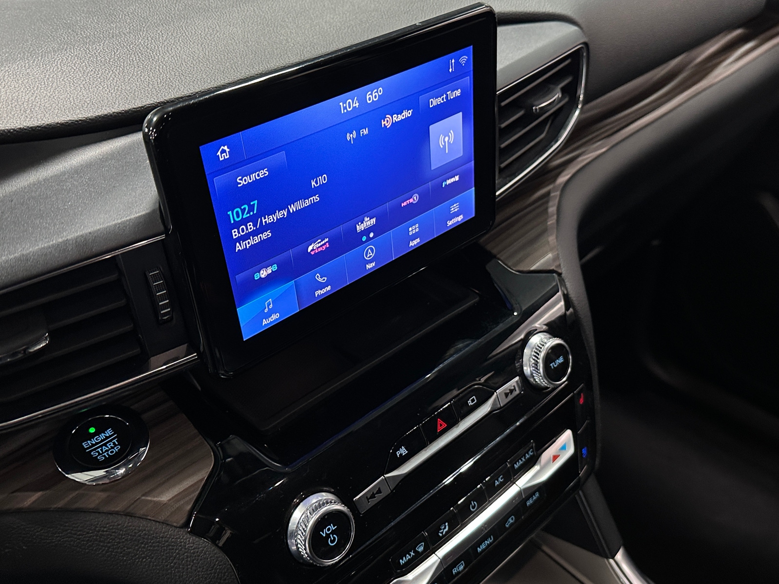 Thumbnail: 2021 Ford Explorer - 3