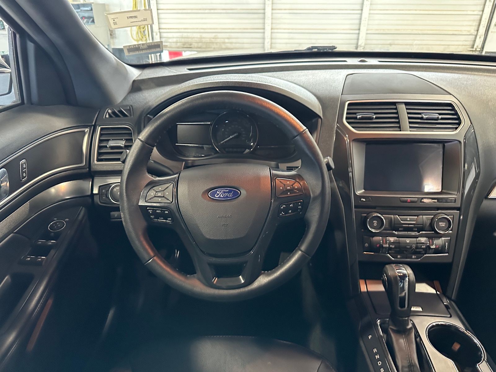 Thumbnail: 2018 Ford Explorer - 5