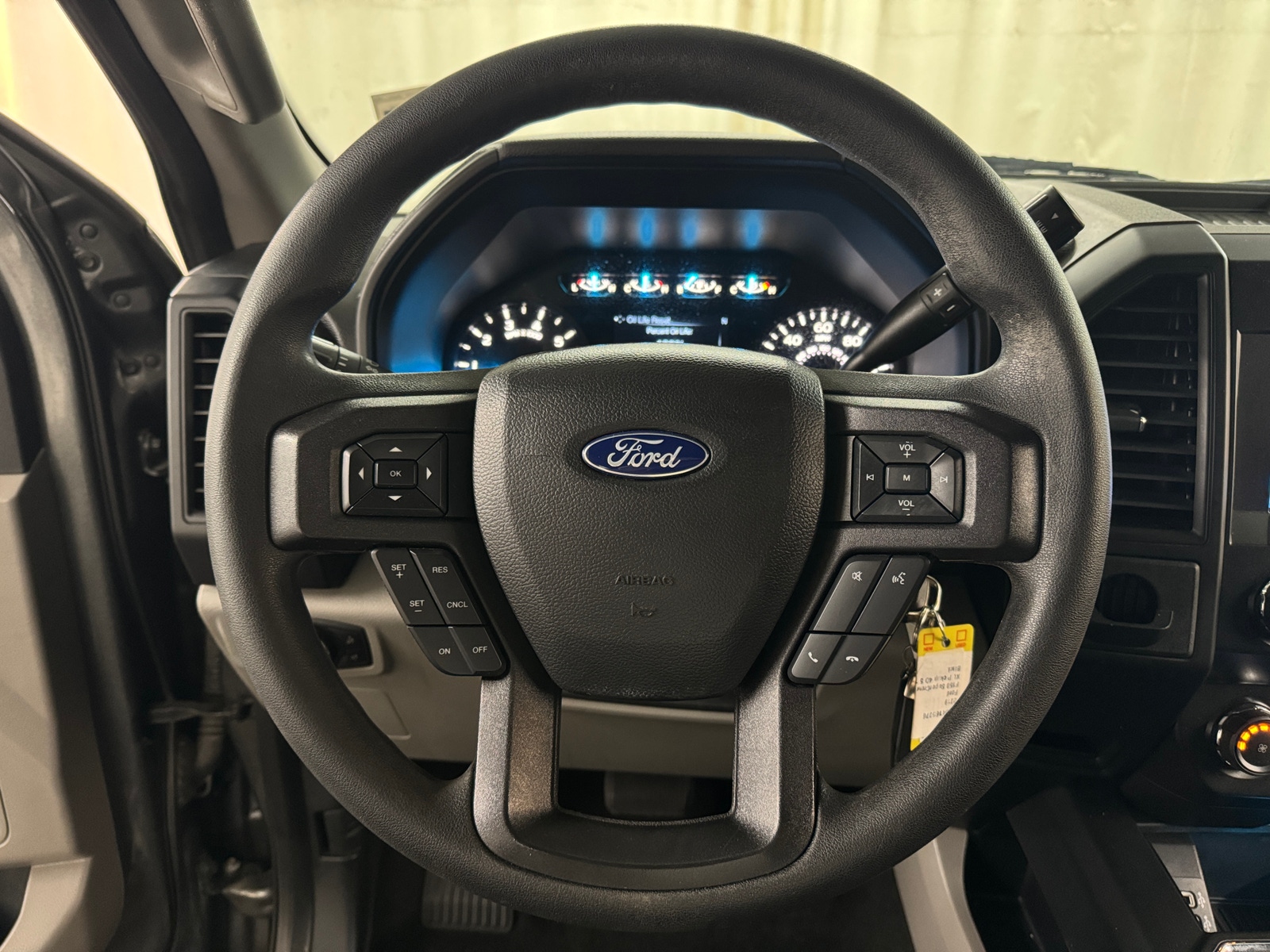 Thumbnail: 2019 Ford Econoline - 5