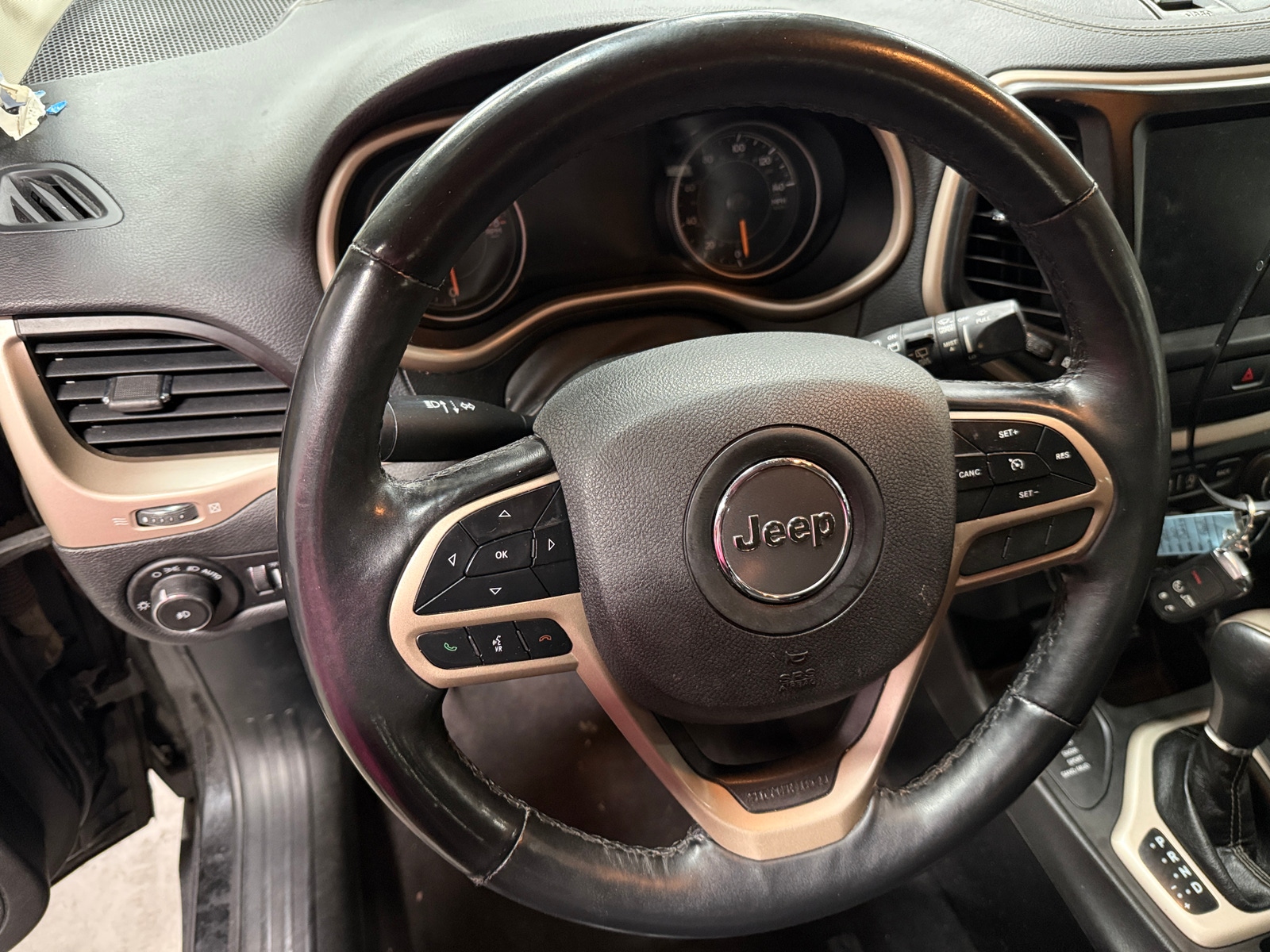 Thumbnail: 2017 Jeep Cherokee - 4