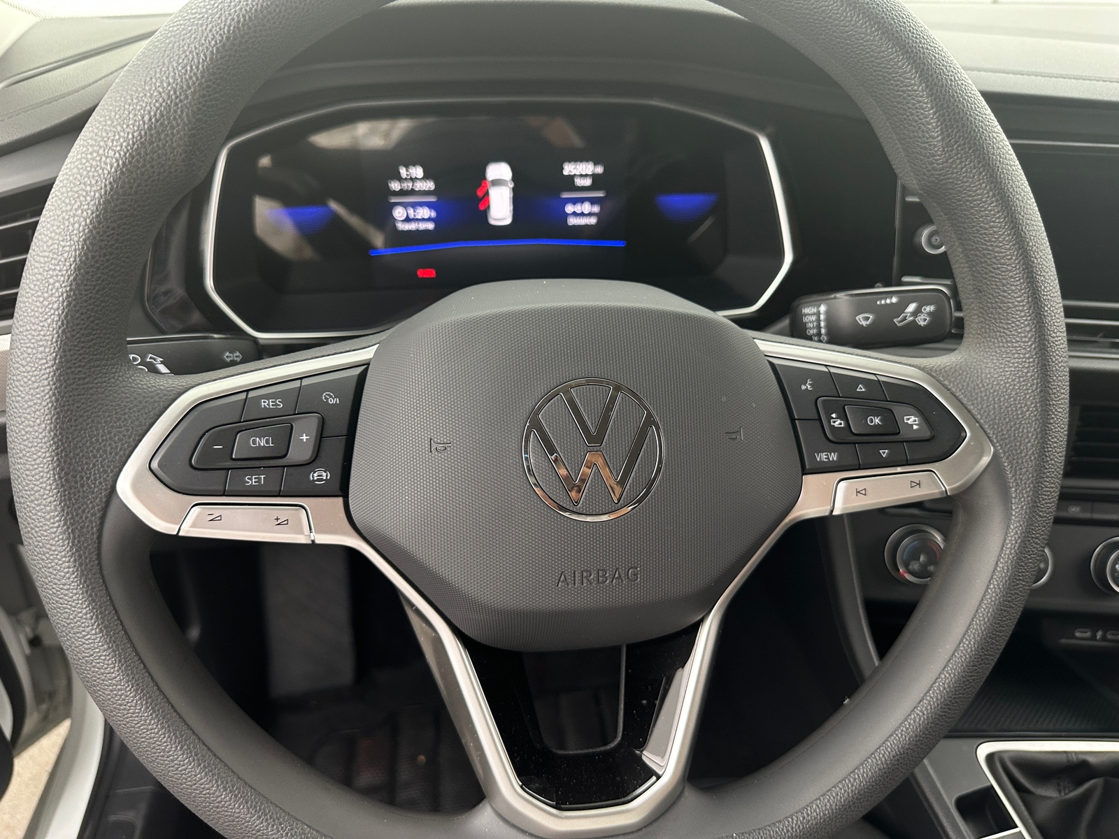 Thumbnail: 2023 Volkswagen Jetta - 5