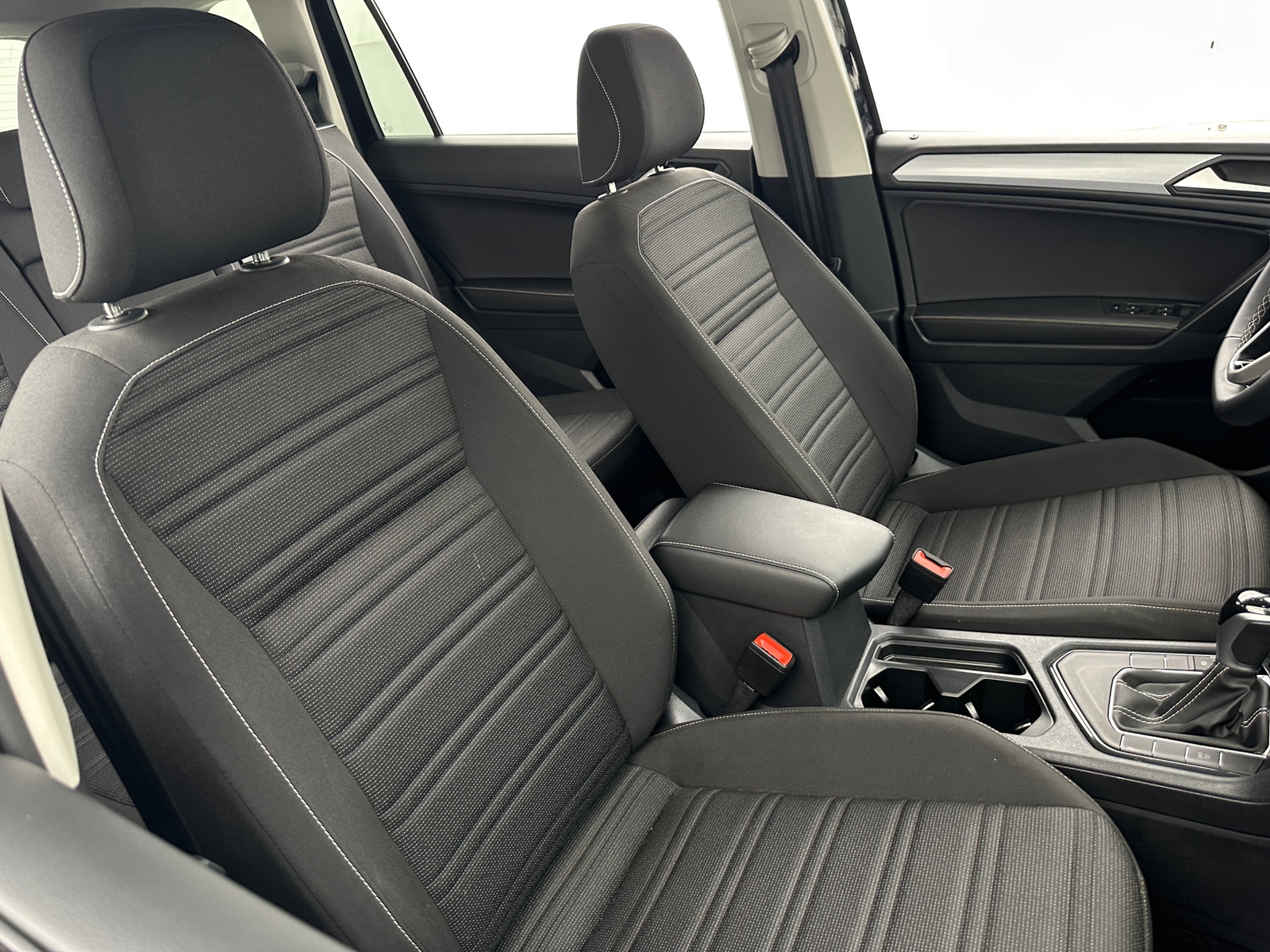 Thumbnail: 2024 Volkswagen Tiguan - 2
