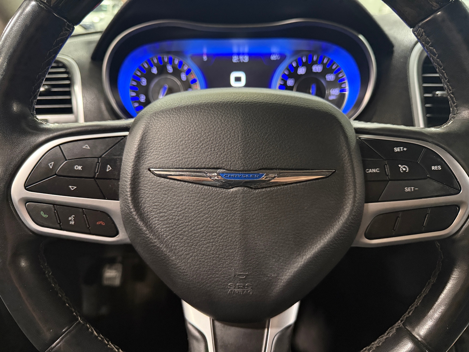 Thumbnail: 2019 Chrysler 300 - 4