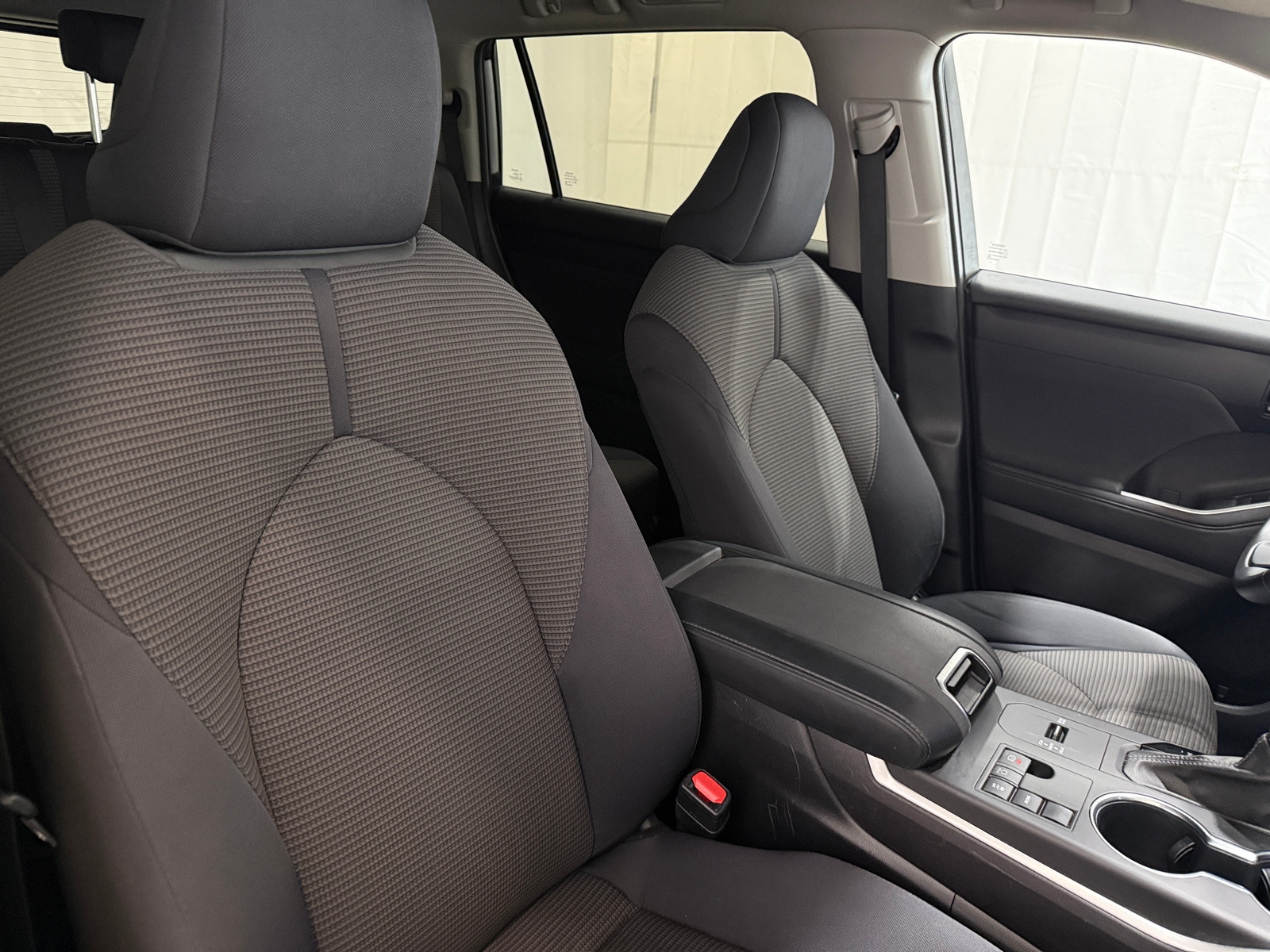 Thumbnail: 2024 Toyota Highlander - 2