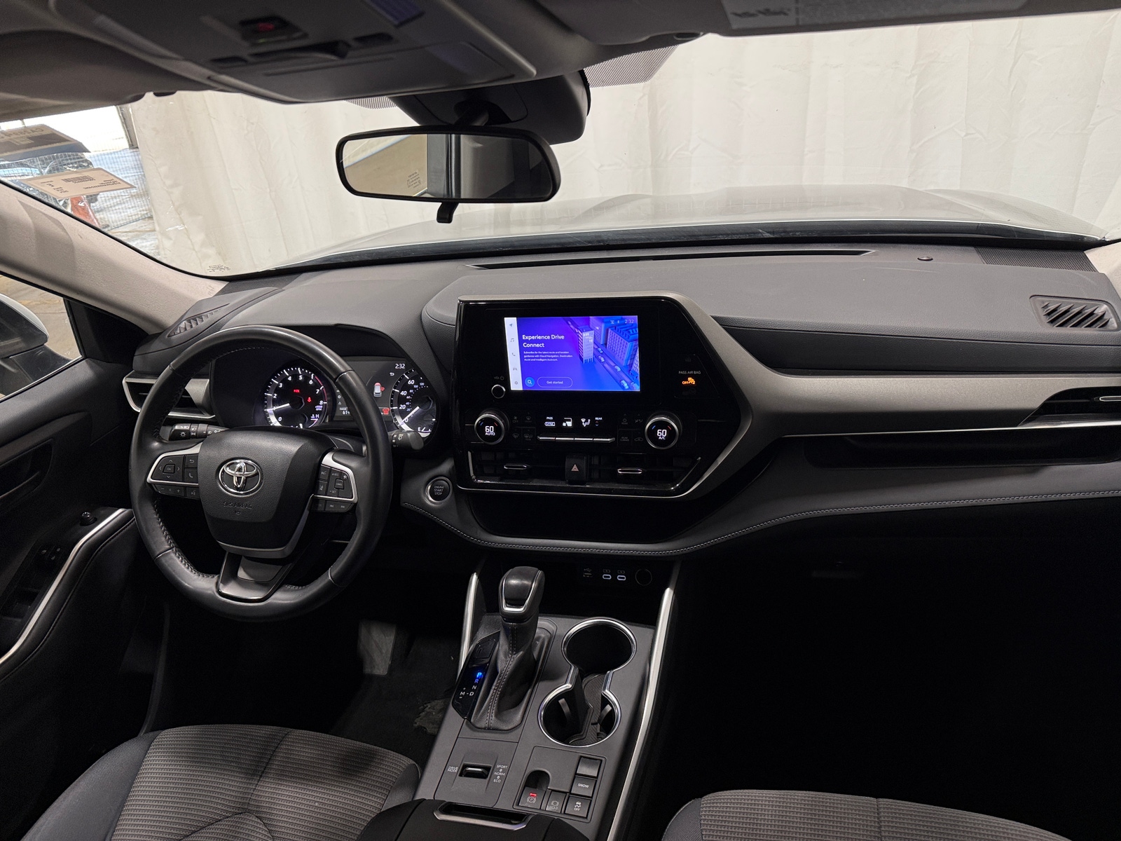 Thumbnail: 2024 Toyota Highlander - 3