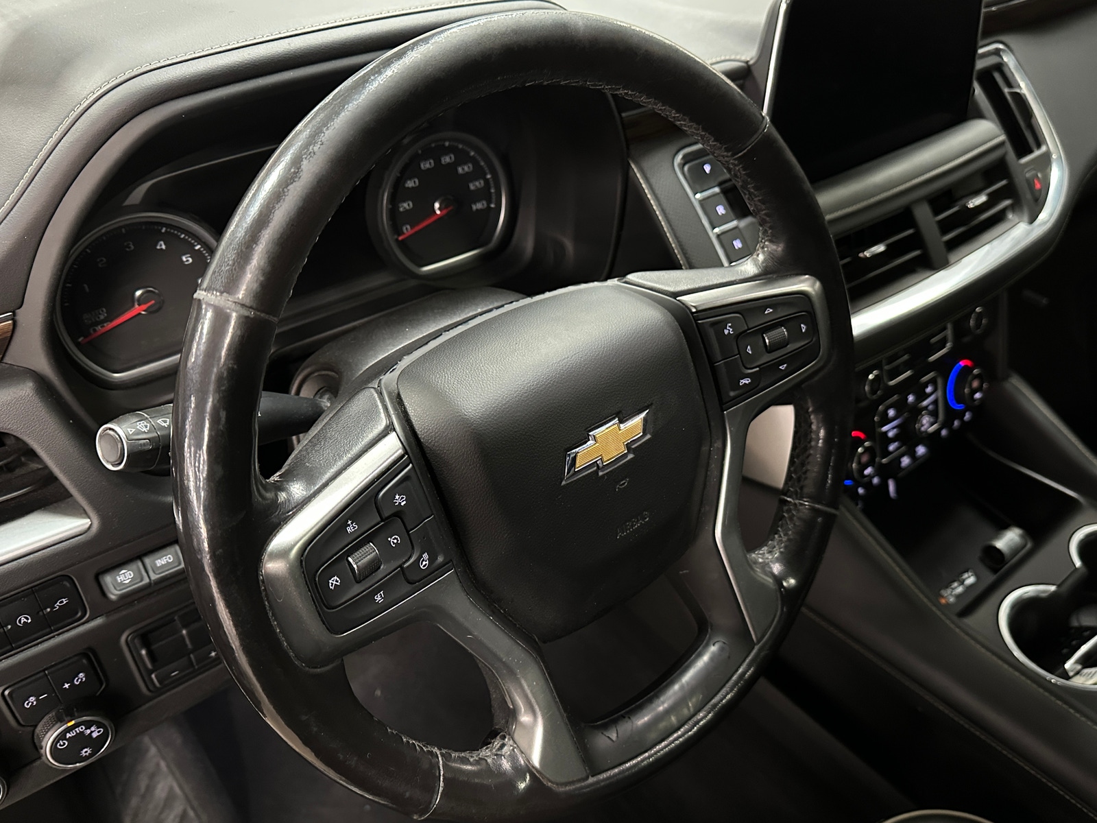 Thumbnail: 2021 Chevrolet Tahoe - 4