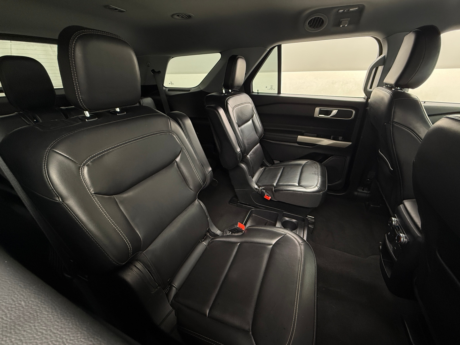 Thumbnail: 2021 Ford Explorer - 6