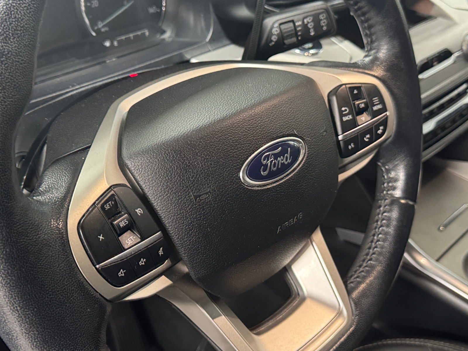 Thumbnail: 2021 Ford Explorer - 5