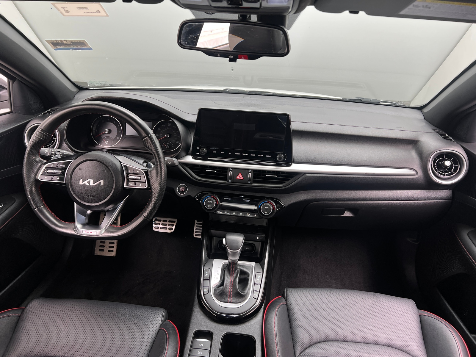 Thumbnail: 2023 Kia Forte - 3