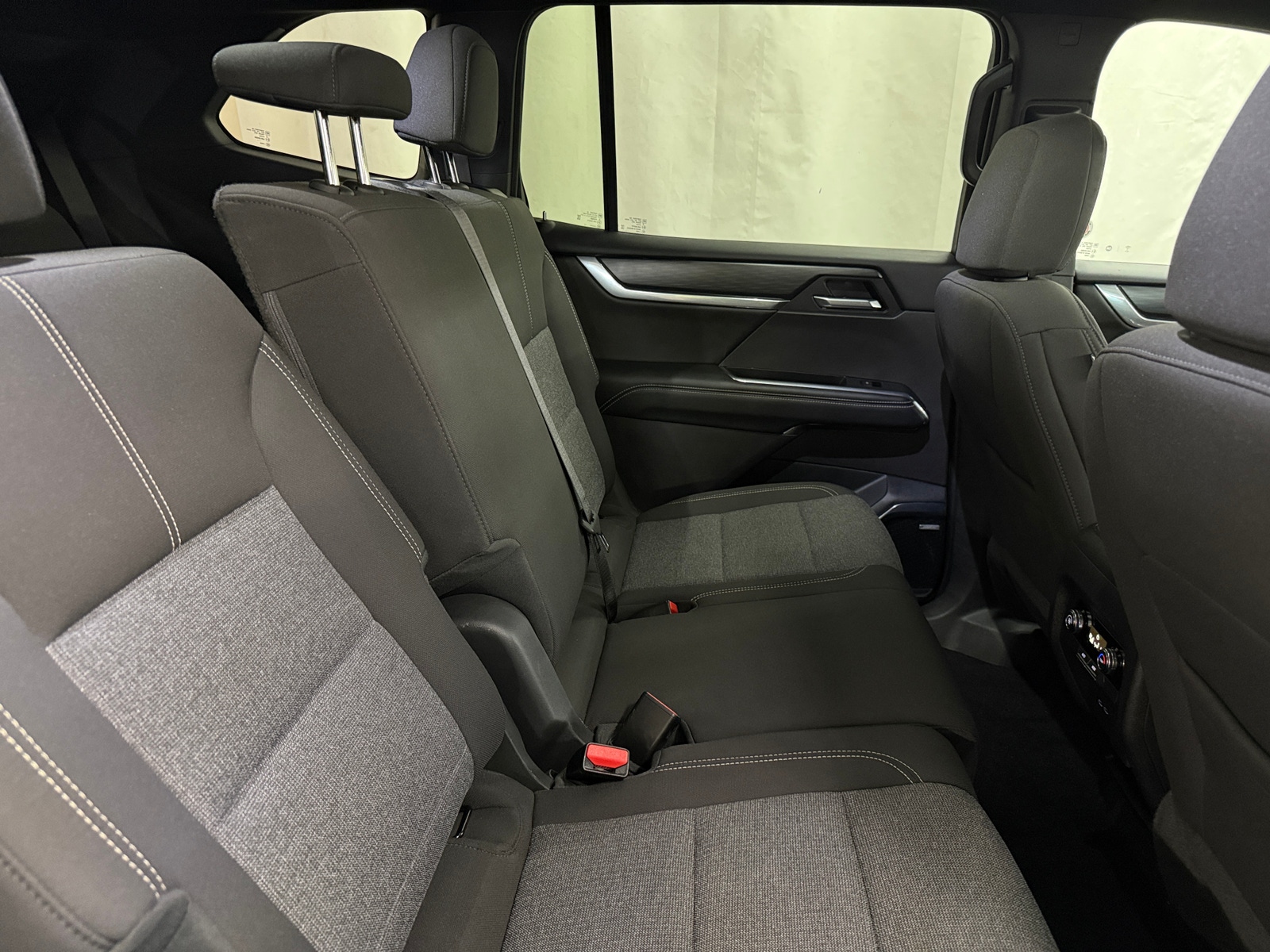 Thumbnail: 2025 GMC Acadia - 6