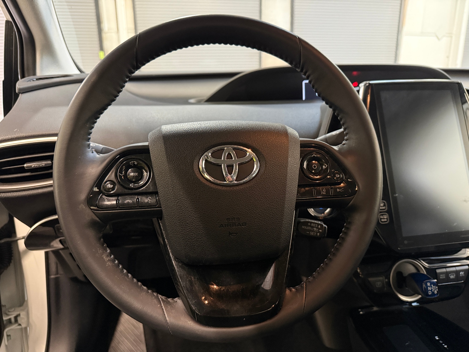Thumbnail: 2022 Toyota Prius Prime - 4