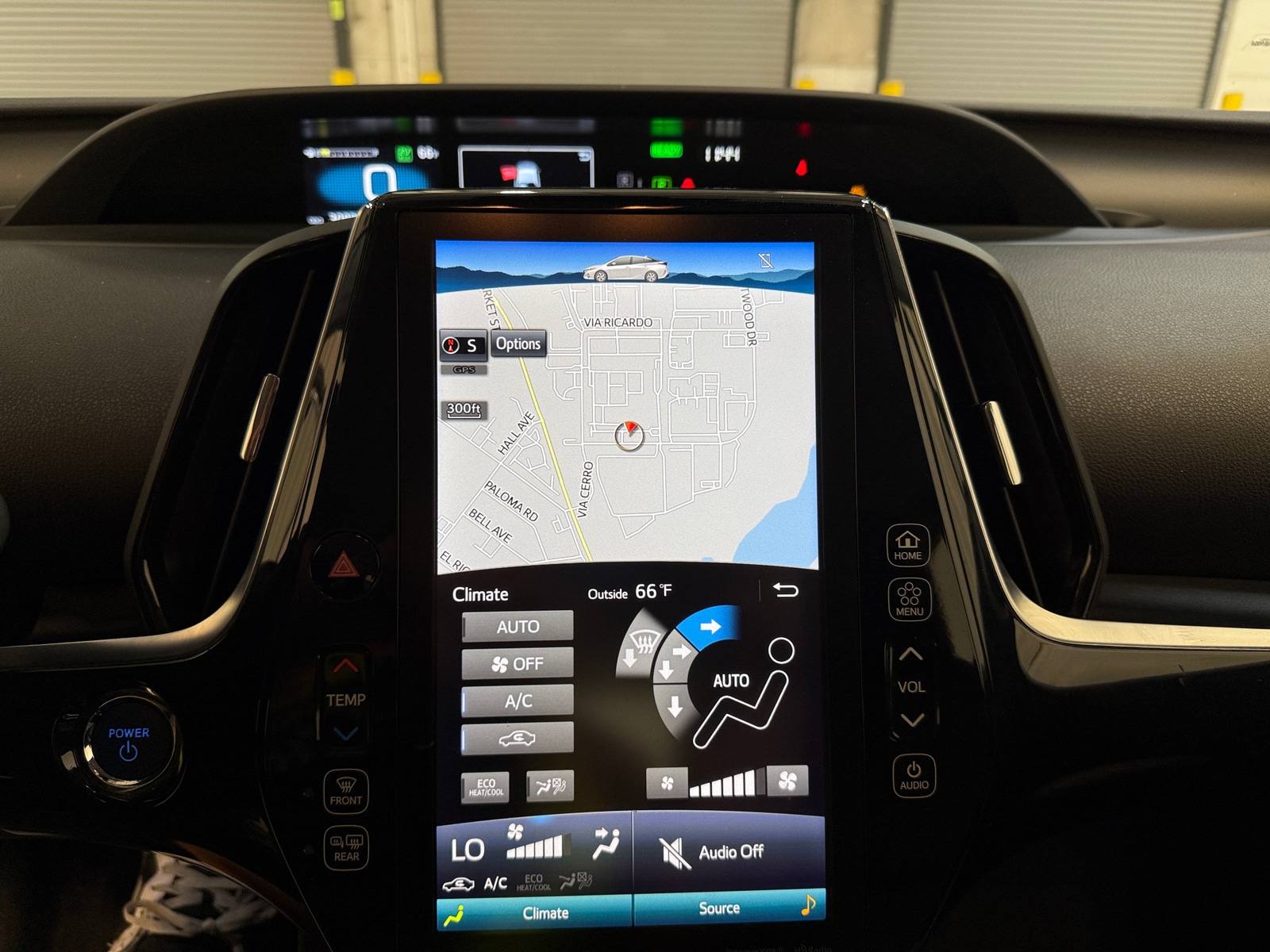 Thumbnail: 2022 Toyota Prius Prime - 3