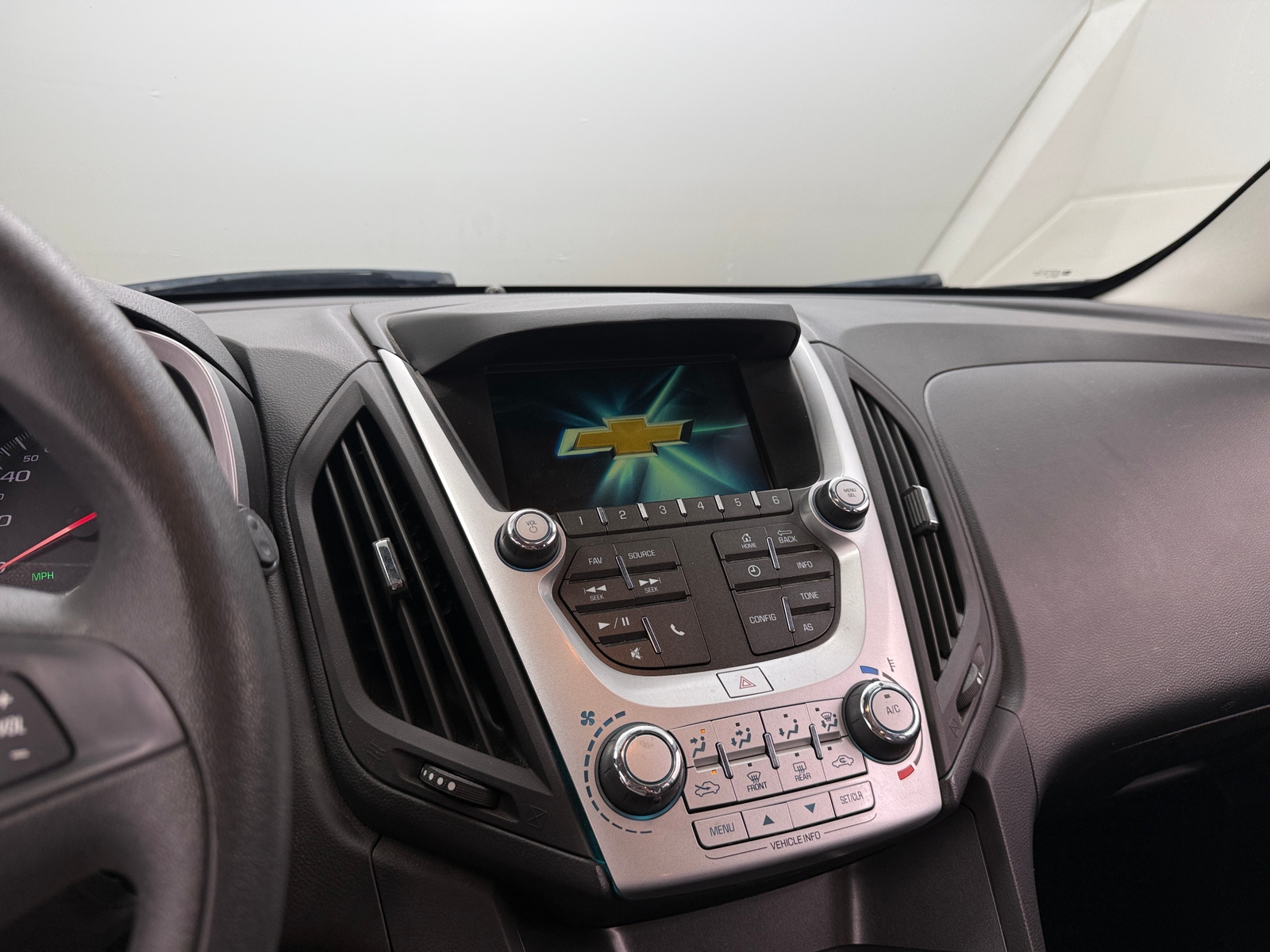 Thumbnail: 2017 Chevrolet Equinox - 4