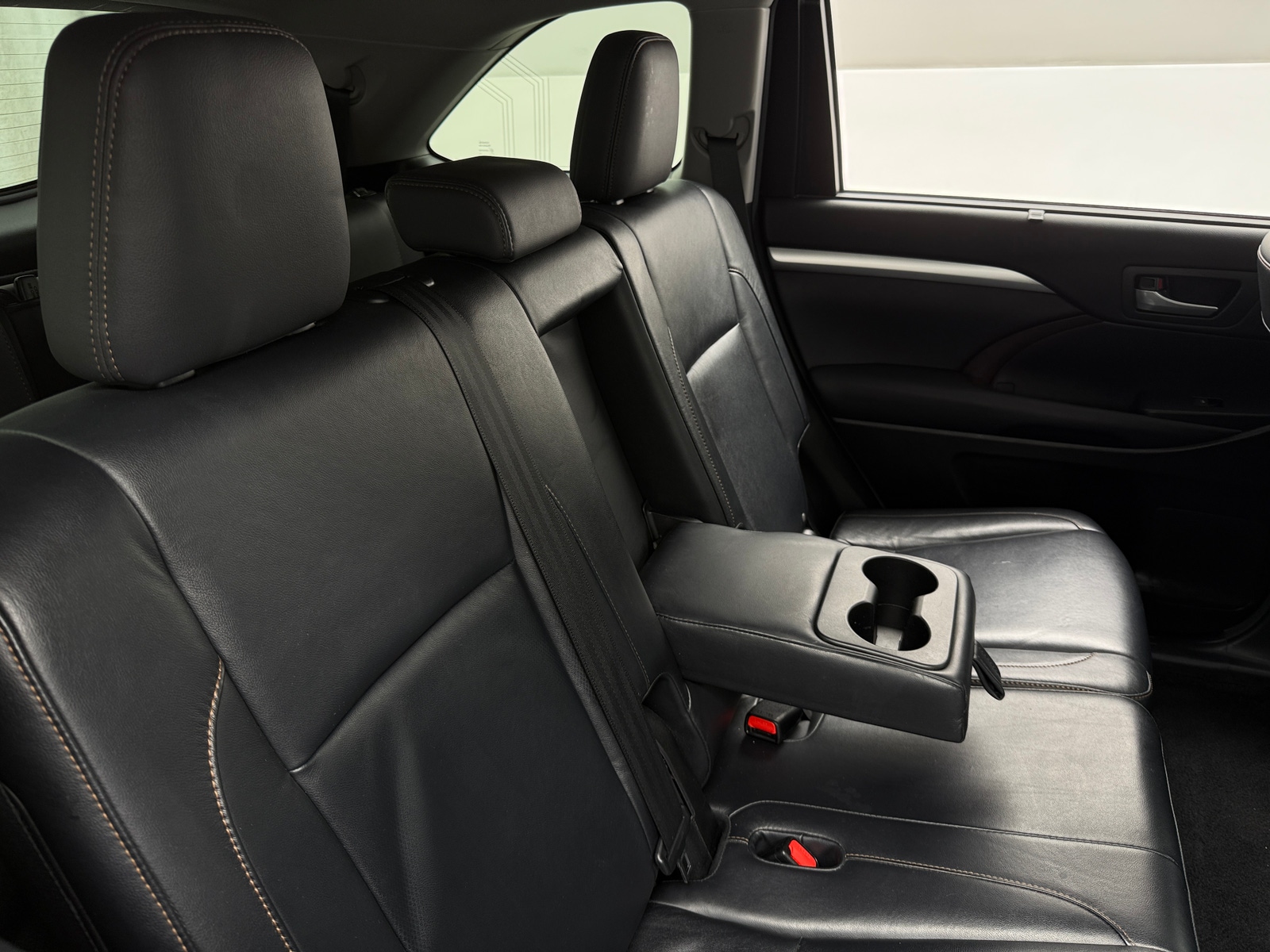 Thumbnail: 2014 Toyota Highlander - 5