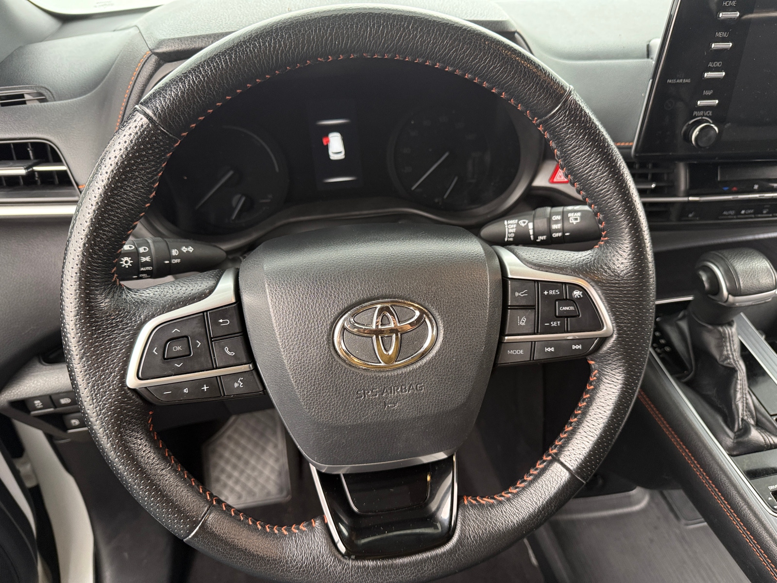 Thumbnail: 2021 Toyota Sienna - 4