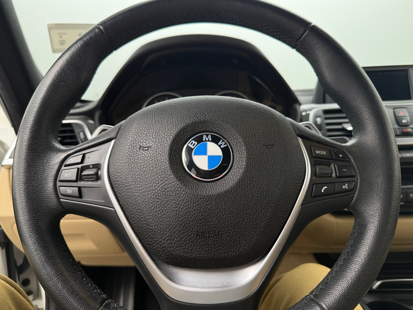 Thumbnail: 2018 BMW 3 Series - 4