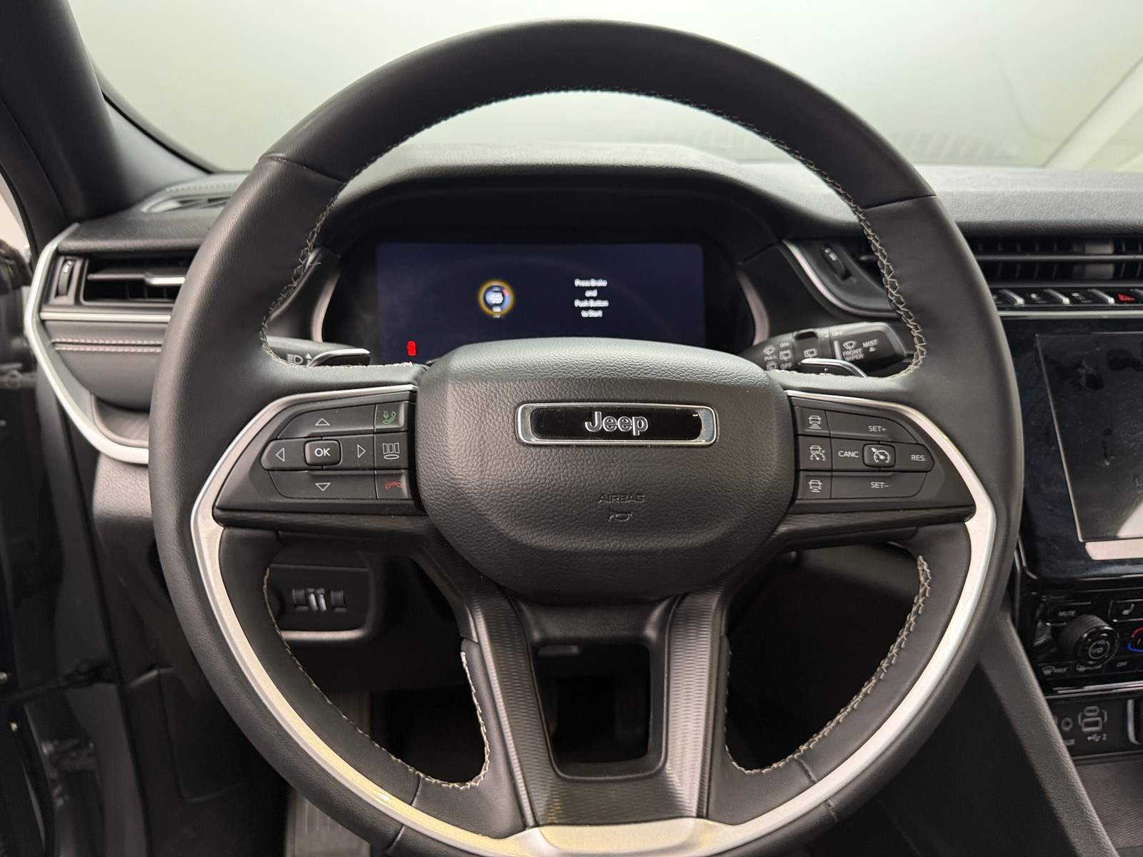 Thumbnail: 2024 Jeep Grand Cherokee L - 4