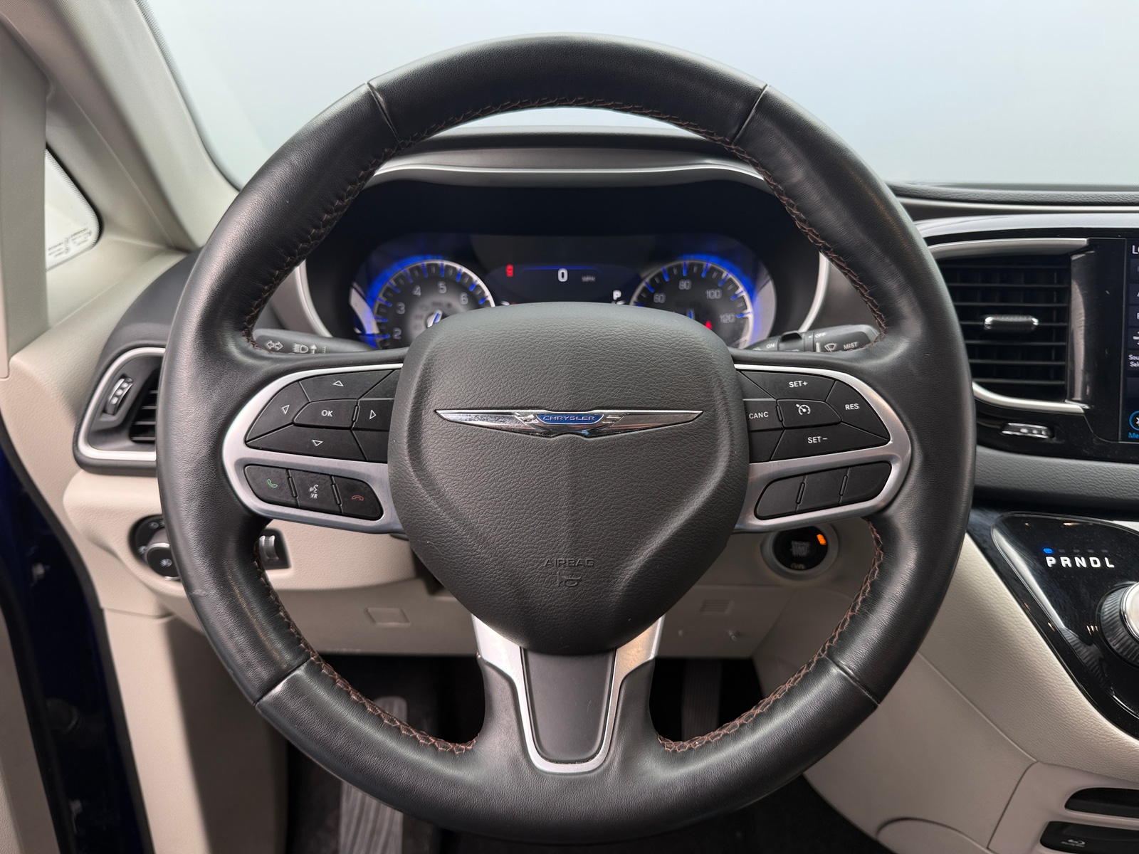 Thumbnail: 2020 Chrysler Pacifica - 4
