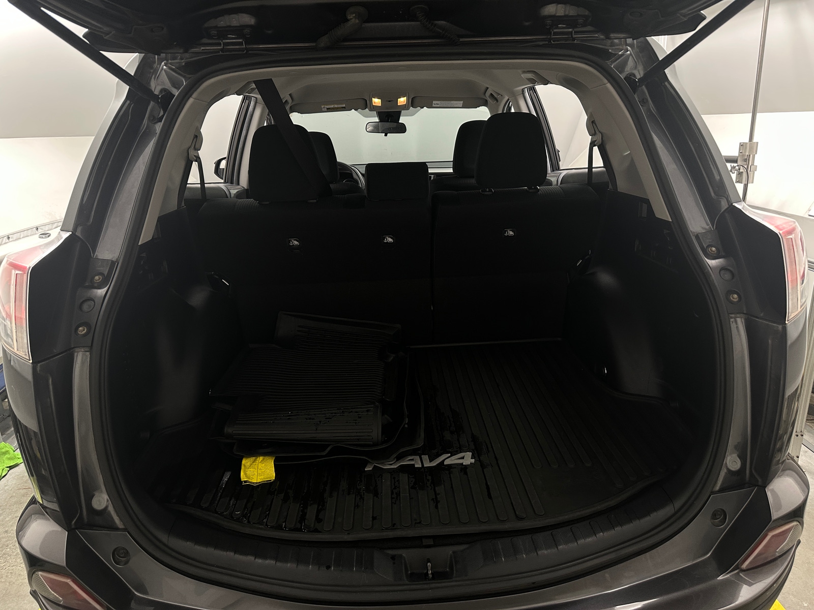 Thumbnail: 2017 Toyota RAV4 - 7