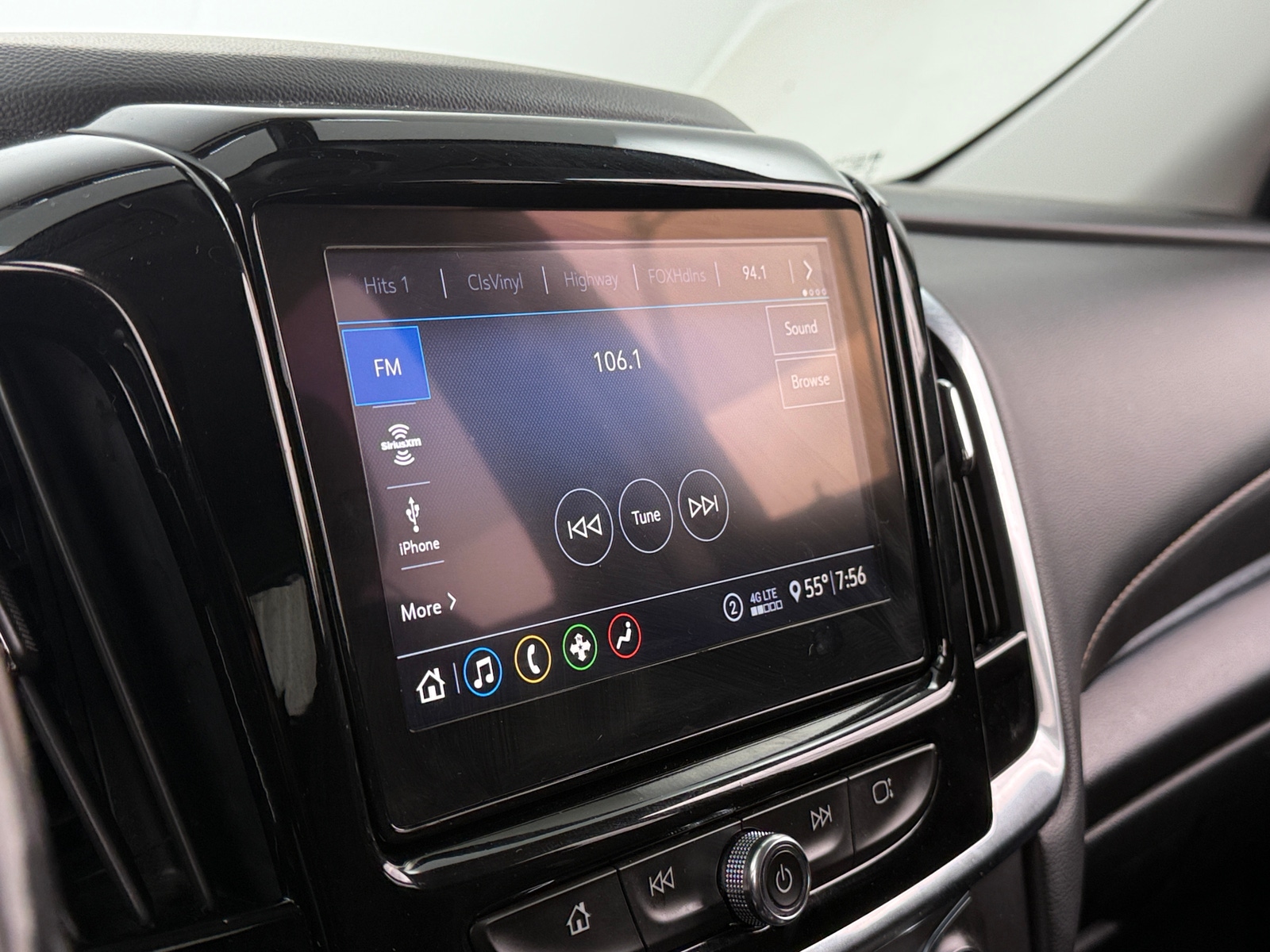 Thumbnail: 2020 Chevrolet Traverse - 4