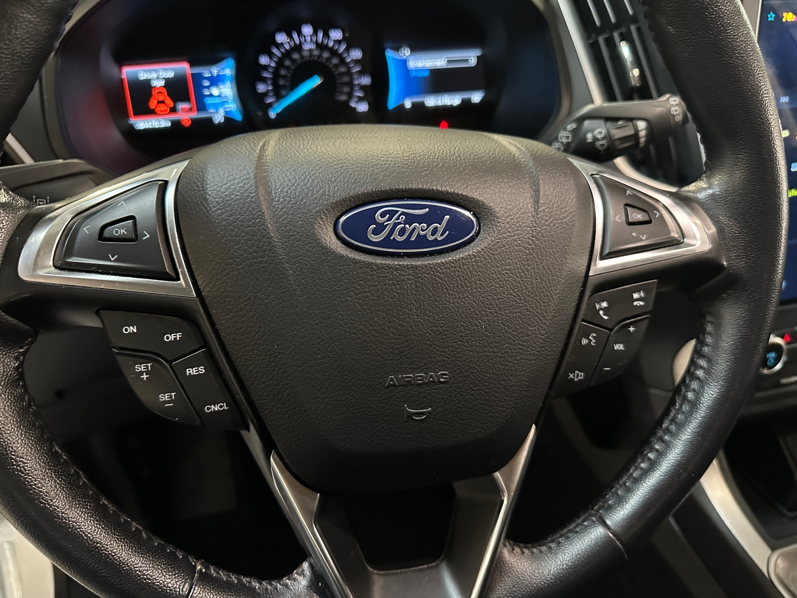 Thumbnail: 2023 Ford Edge - 4