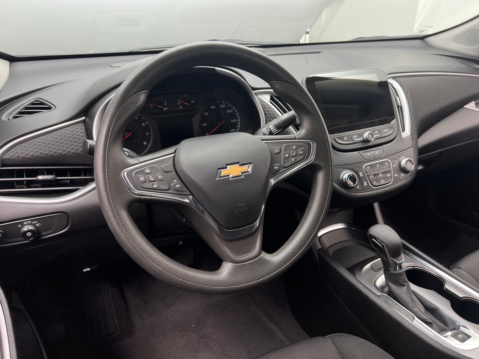 Thumbnail: 2023 Chevrolet Malibu - 5