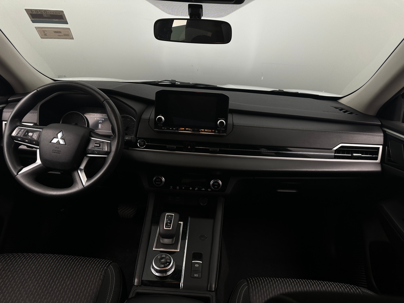 Thumbnail: 2022 Mitsubishi Outlander - 3
