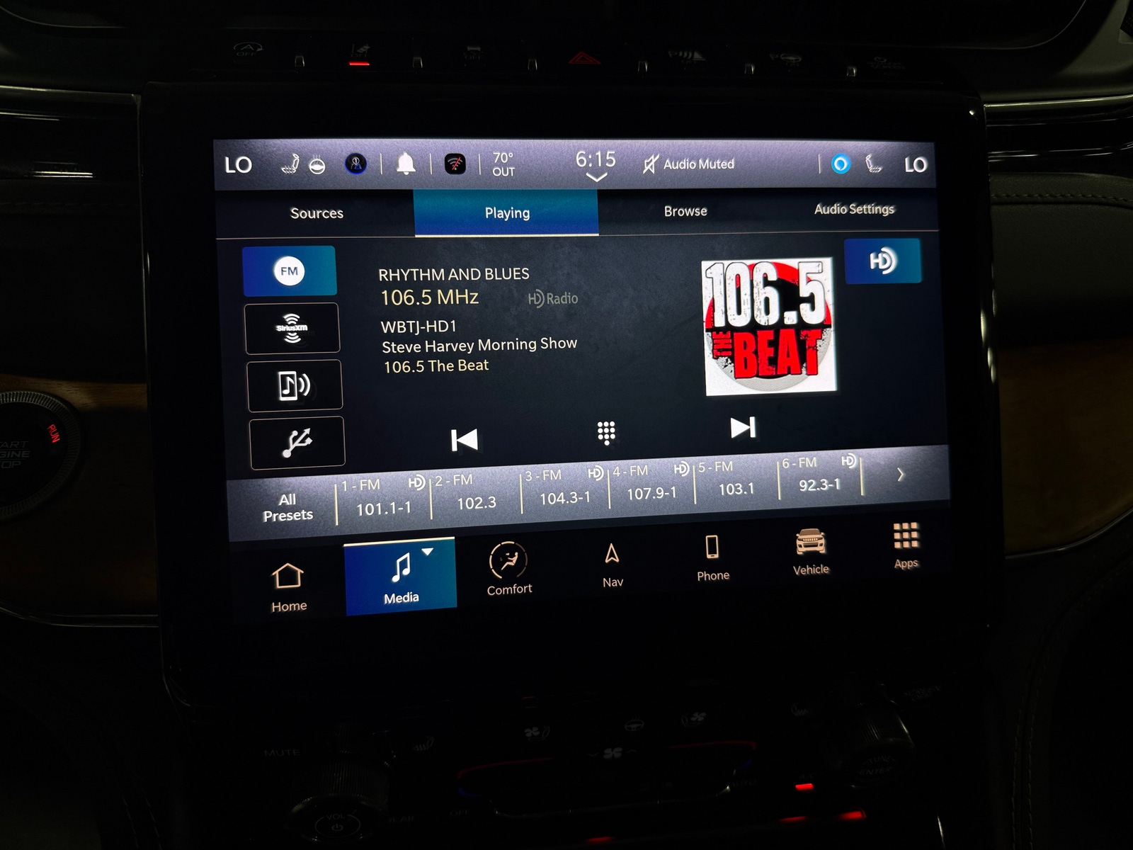 Thumbnail: 2023 Jeep Grand Cherokee - 3