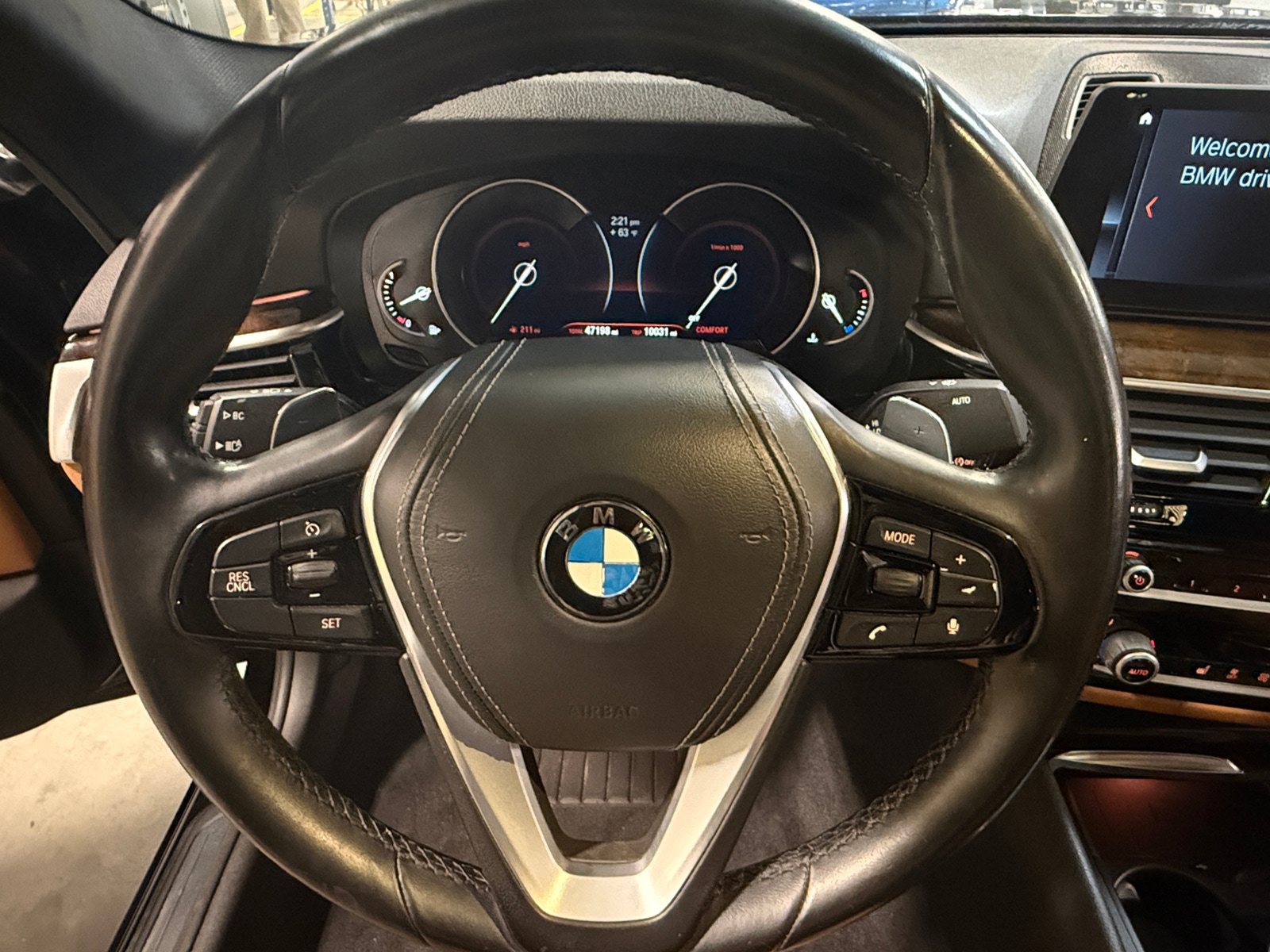Thumbnail: 2017 BMW 5 Series - 4