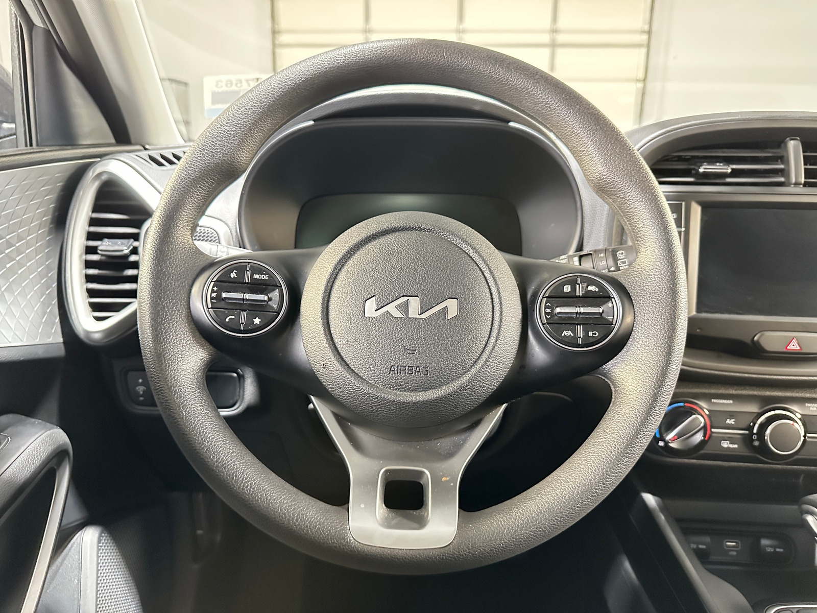Thumbnail: 2024 Kia Soul - 5