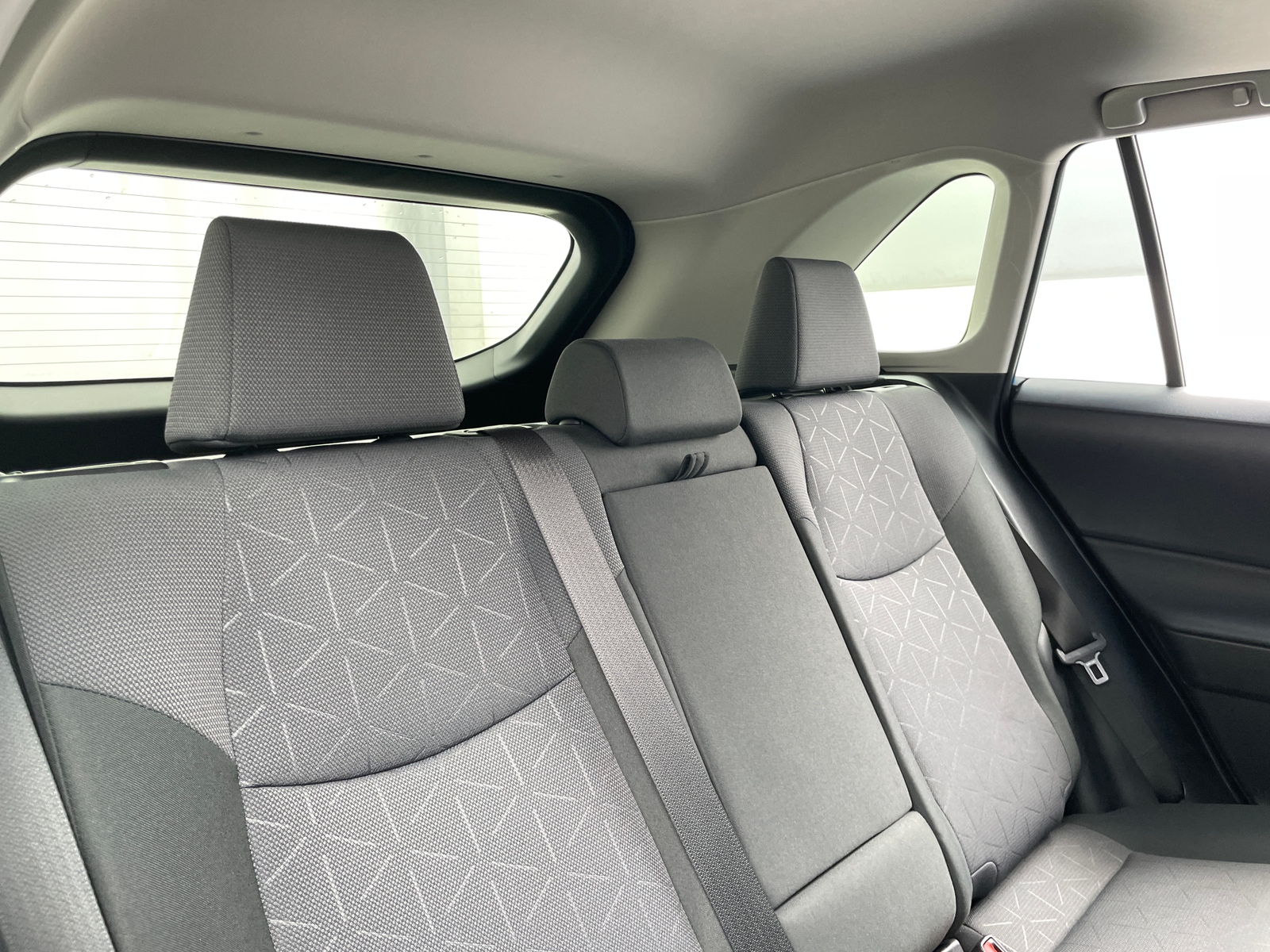 Thumbnail: 2019 Toyota RAV4 - 6