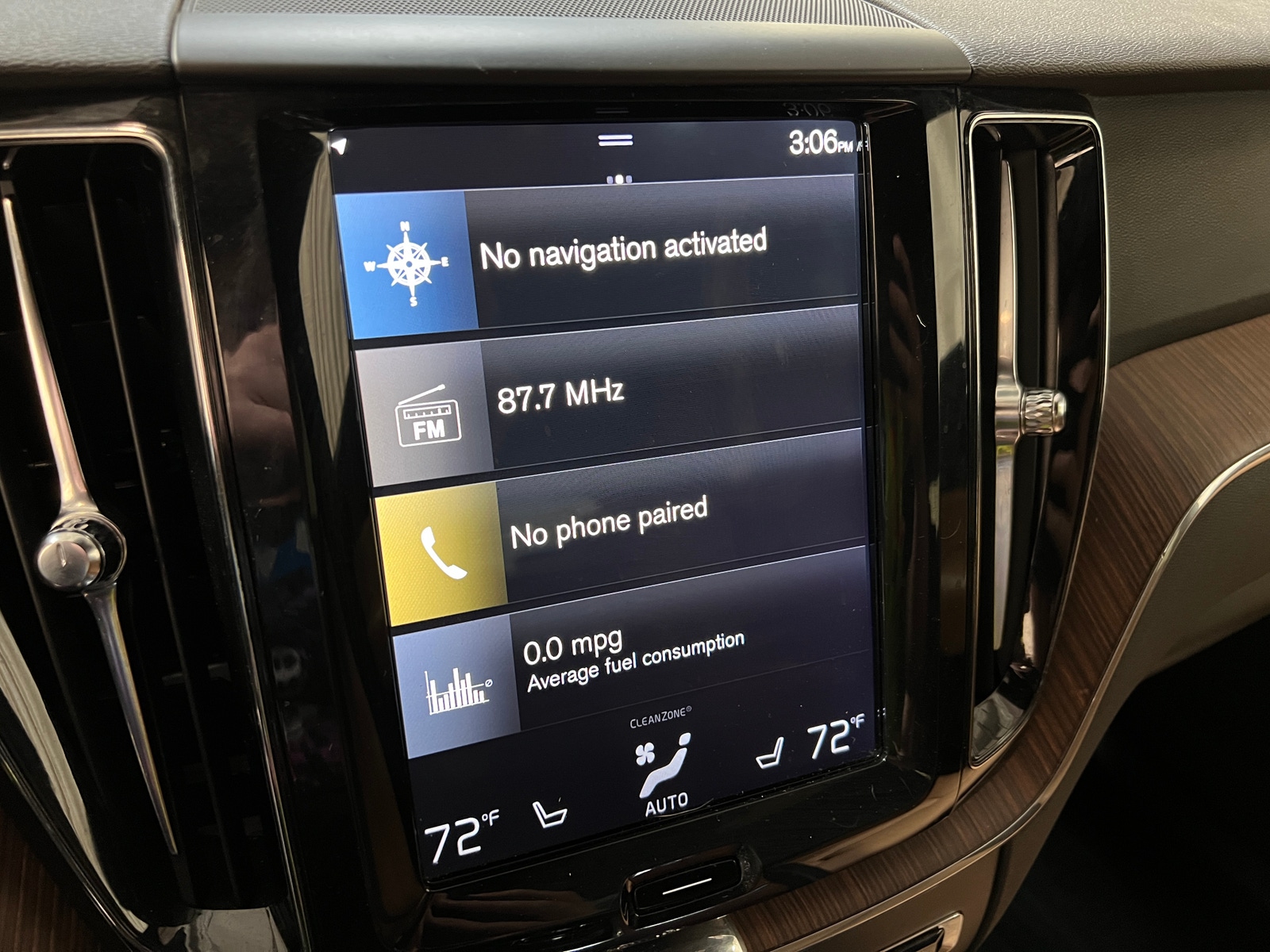Thumbnail: 2019 Volvo XC60 - 3