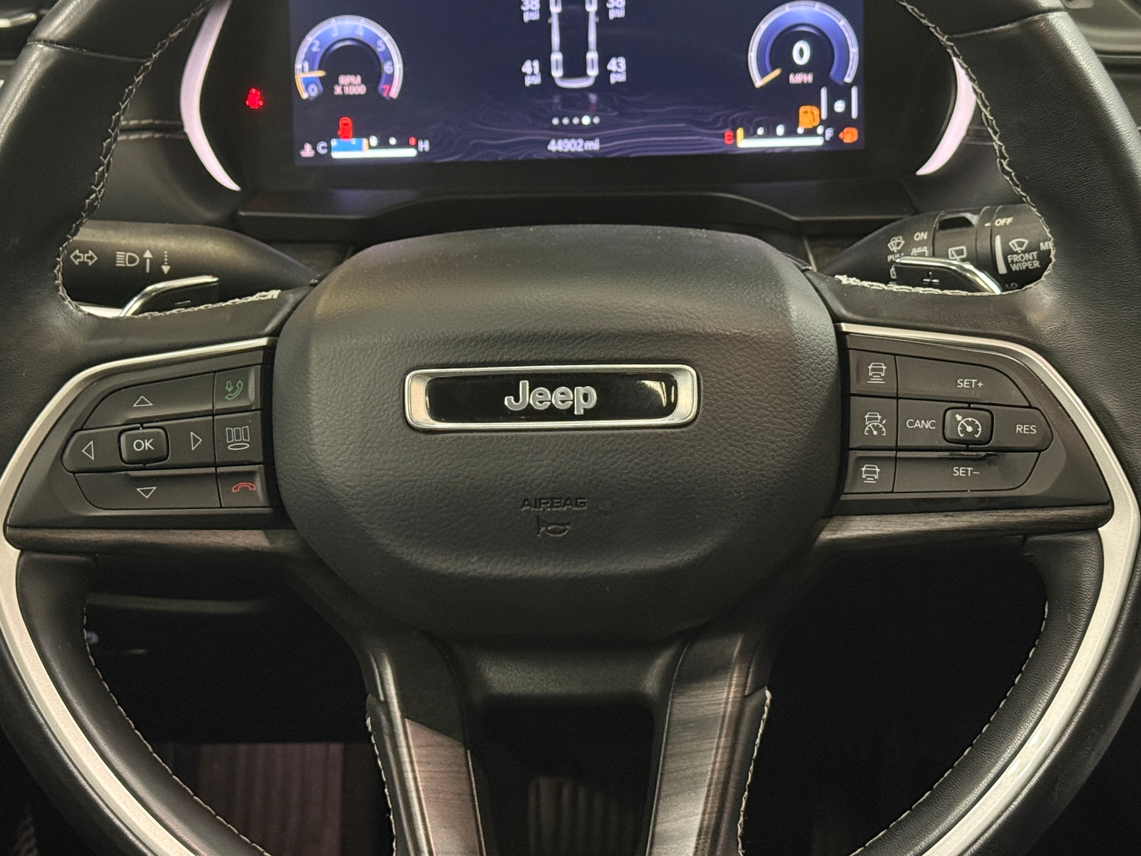 Thumbnail: 2022 Jeep Grand Cherokee L - 4