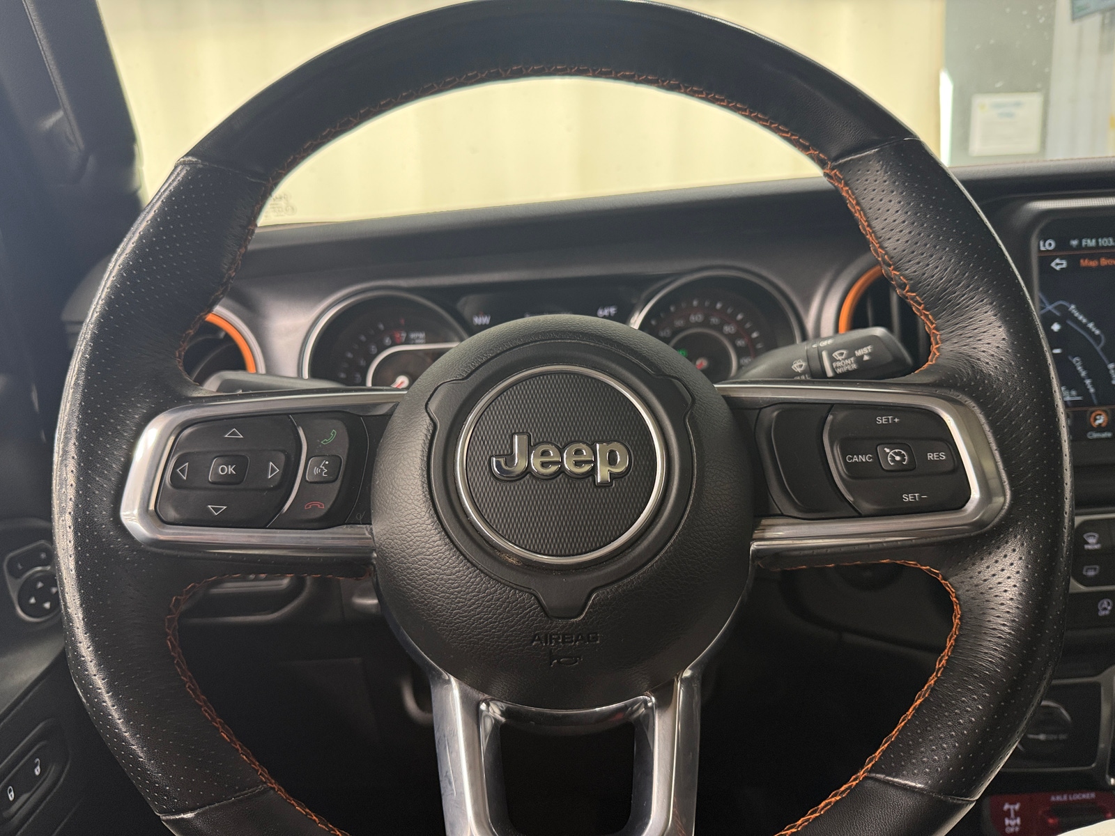 Thumbnail: 2021 Jeep Gladiator - 4