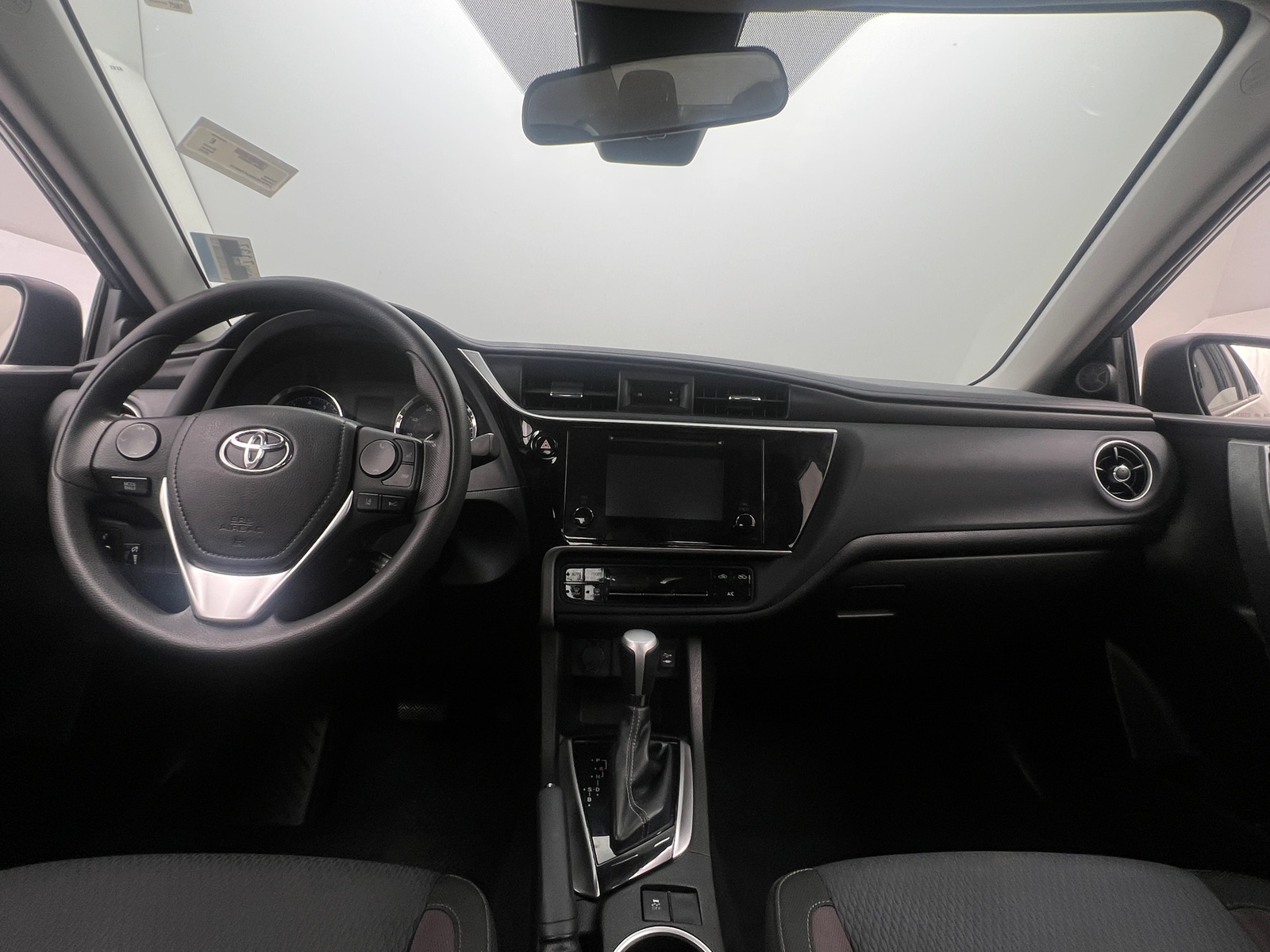 Thumbnail: 2018 Toyota Corolla - 3